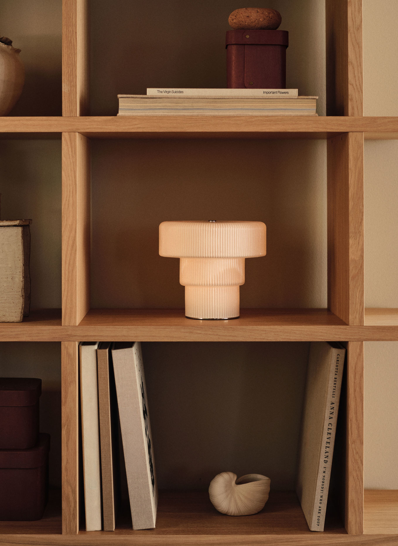 Ferm LIVING RIPPLE LARGE Table lamp: WHITE
