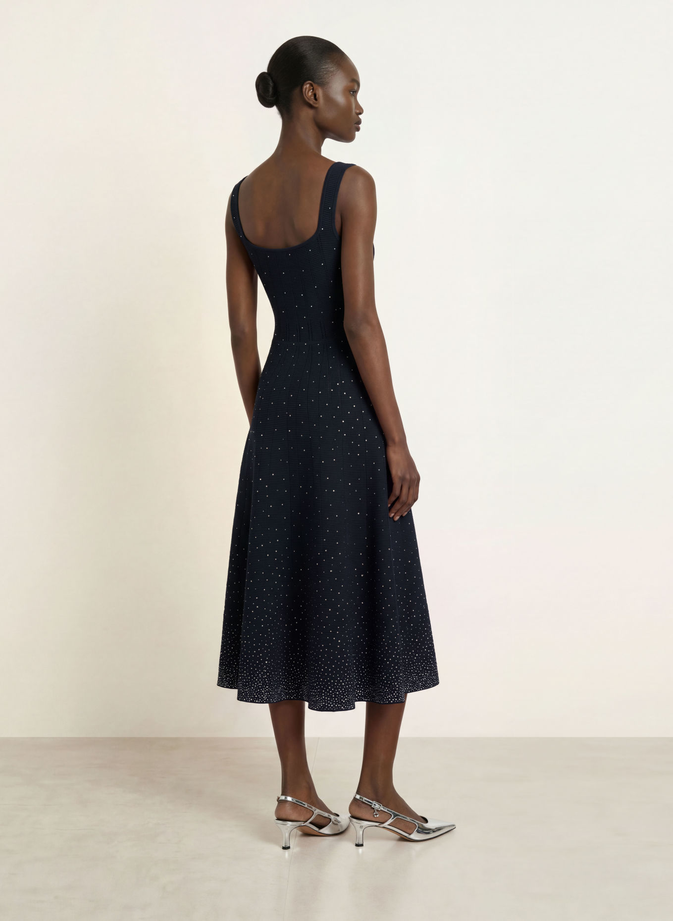 maje Strickkleid mit Schmucksteinen: DUNKELBLAU