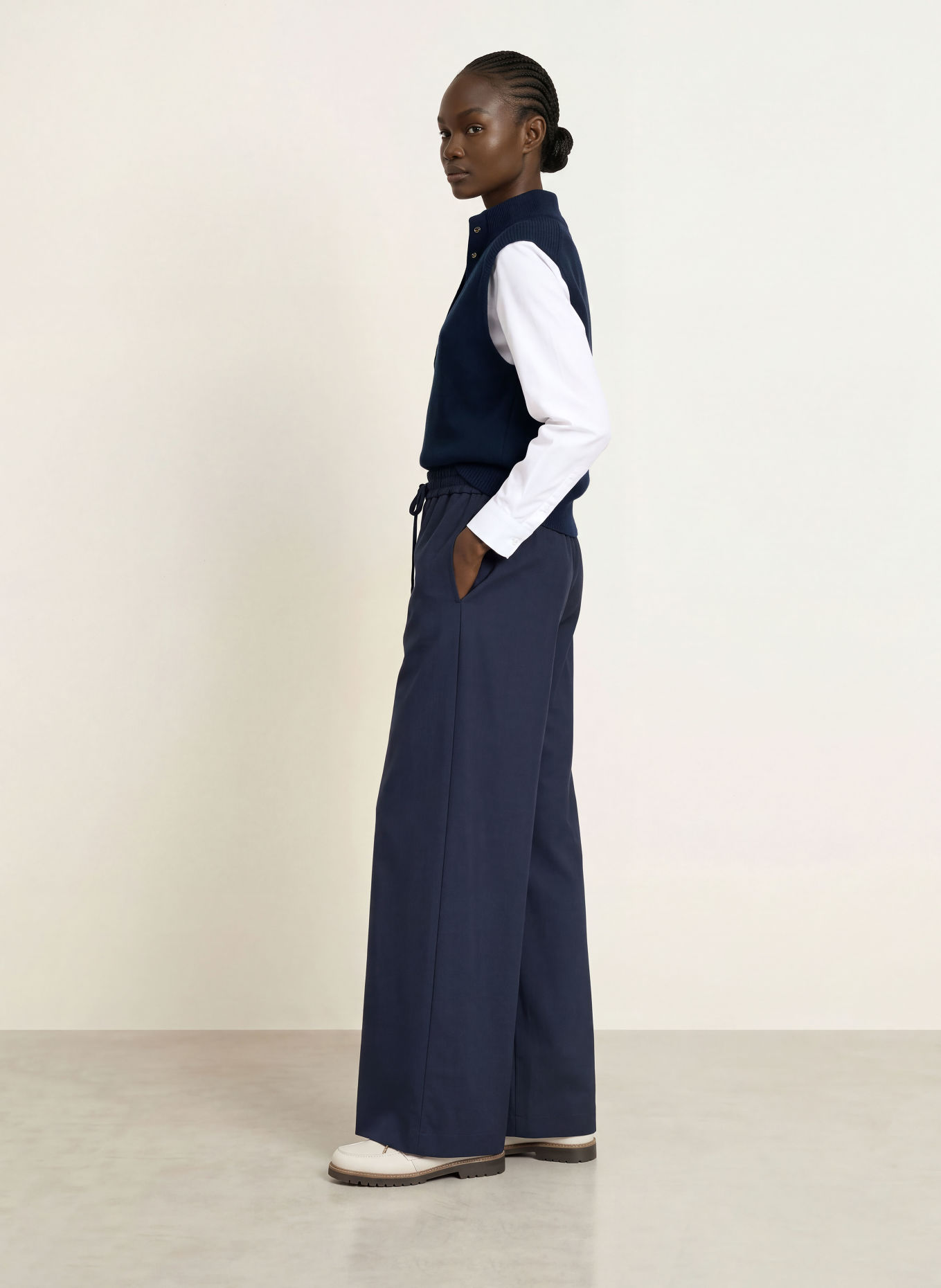 CLAUDIE PIERLOT Spodnie: GRANATOWY