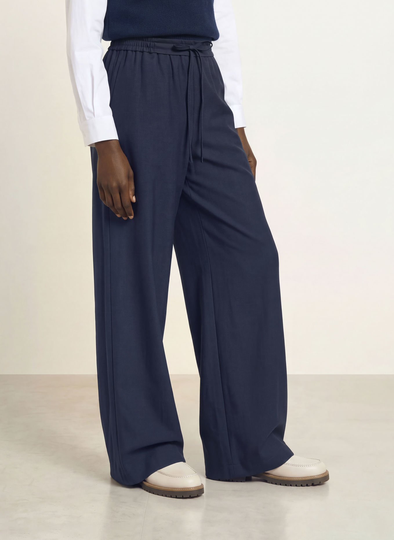 CLAUDIE PIERLOT Spodnie: GRANATOWY