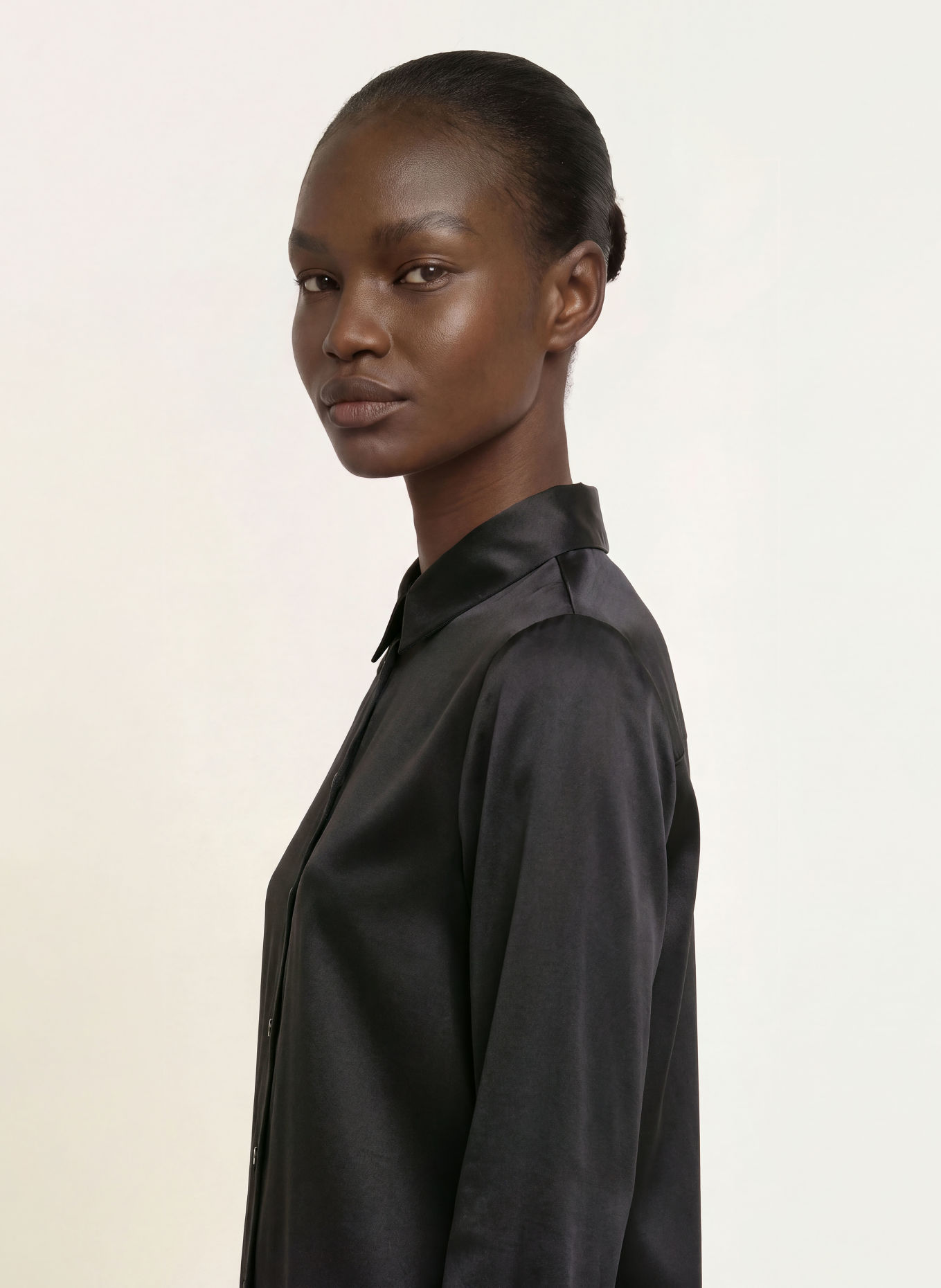 rosemunde Chemisier SABRINA en satin avec dentelle: NOIR