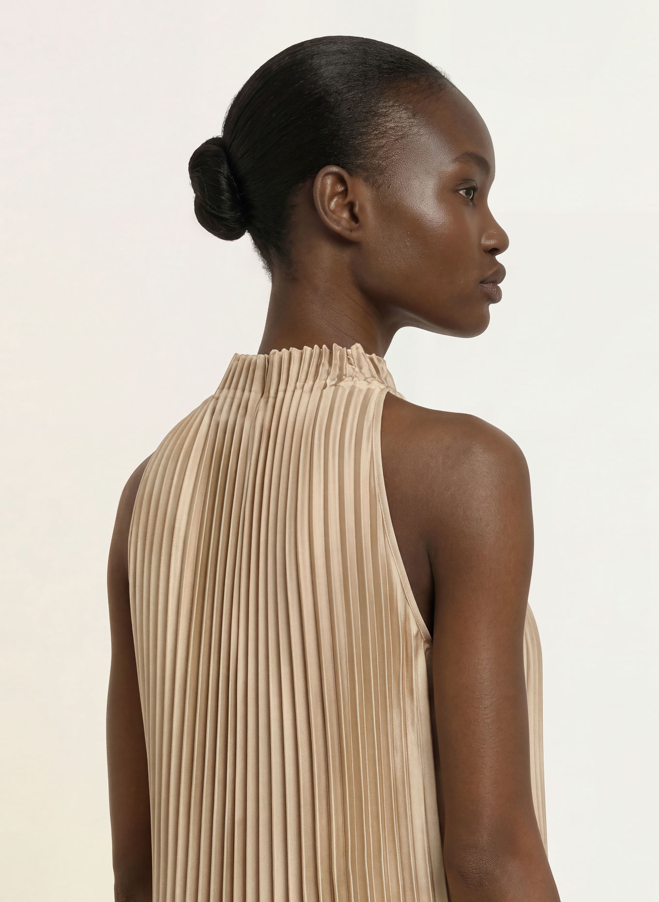 REISS Haut plissé KALI: MARRON CLAIR