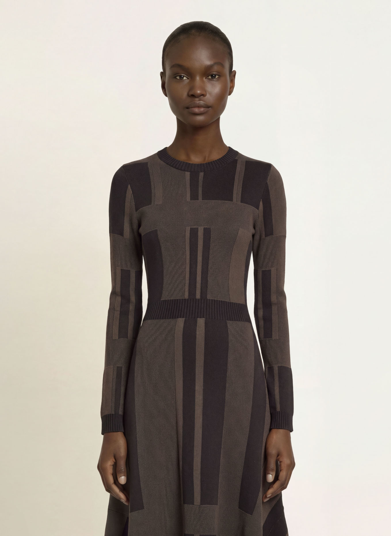 REISS Gebreide jurk FELICITY: TAUPE / ZWART