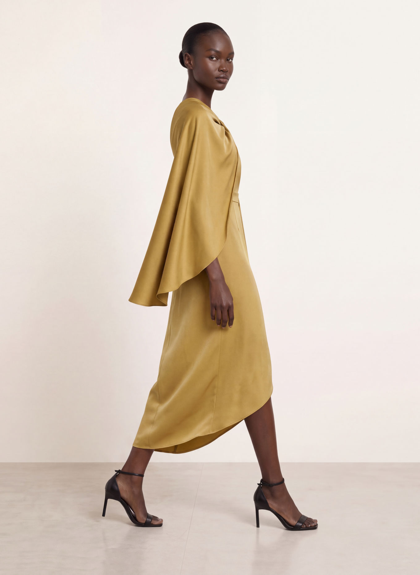 REISS Cocktailjurk CLODAGH van satijn: GOUD