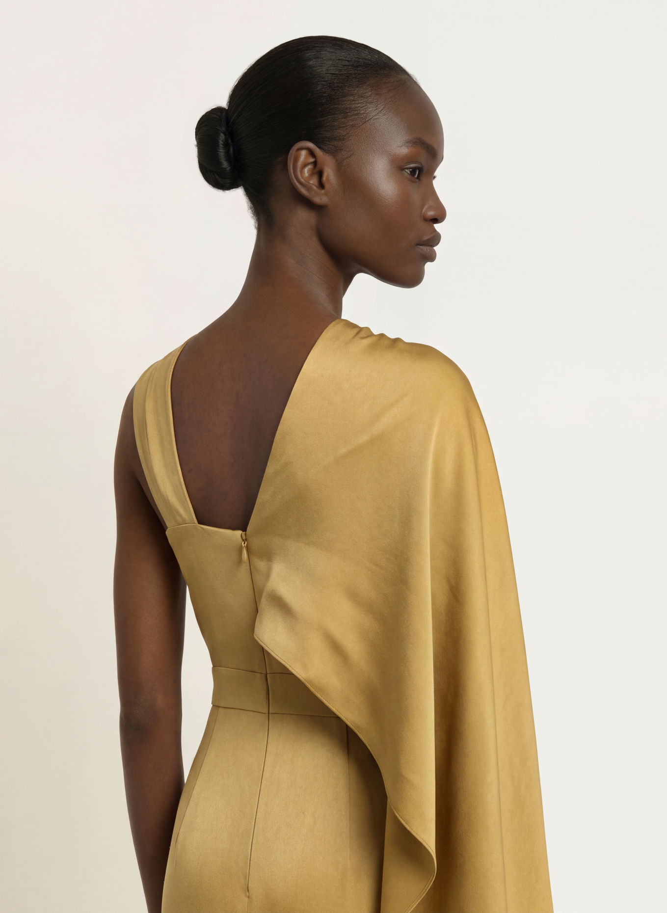 REISS Cocktailjurk CLODAGH van satijn: GOUD