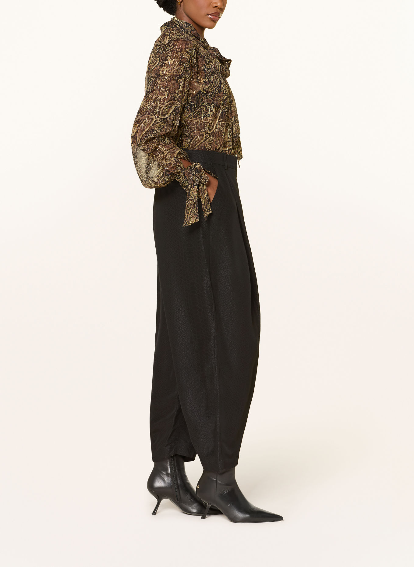 REISS 7/8 broek ARIES: ZWART
