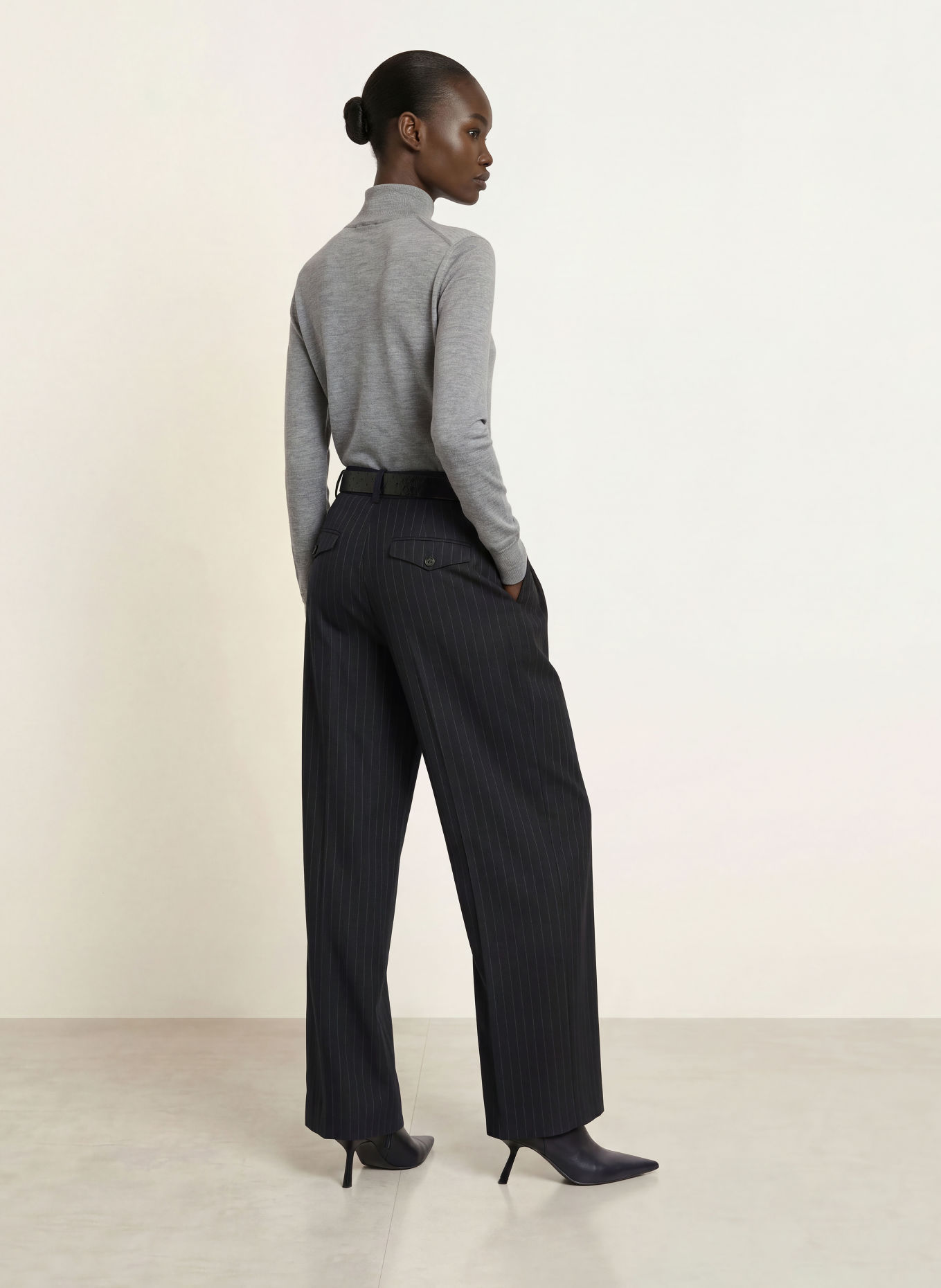 REISS Pull RINA en laine mérinos: GRIS
