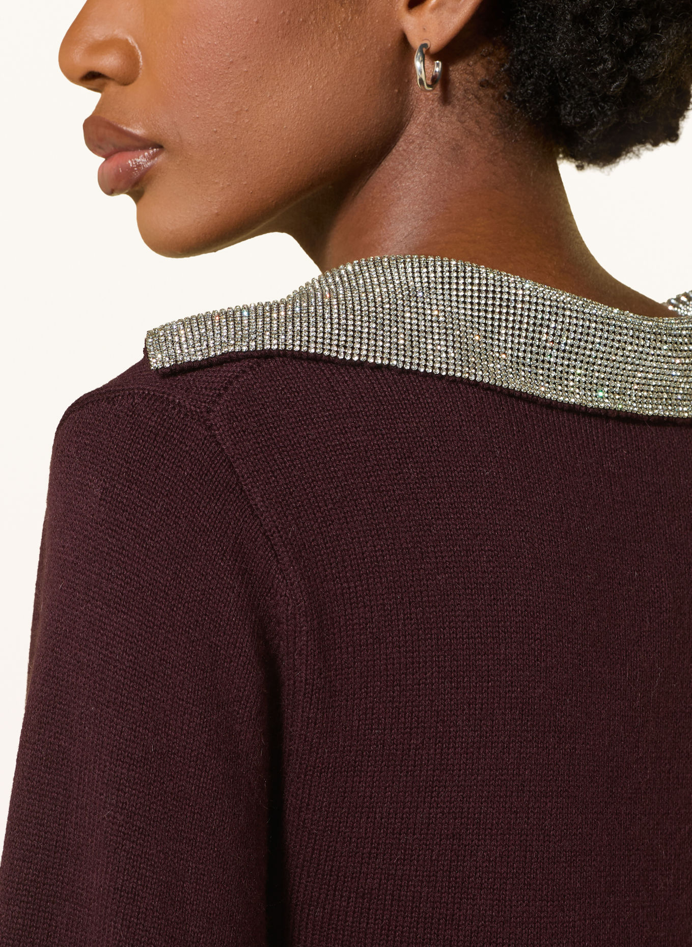 REISS Trui RAVEN met sierstenen: DONKERROOD / WITGOUD