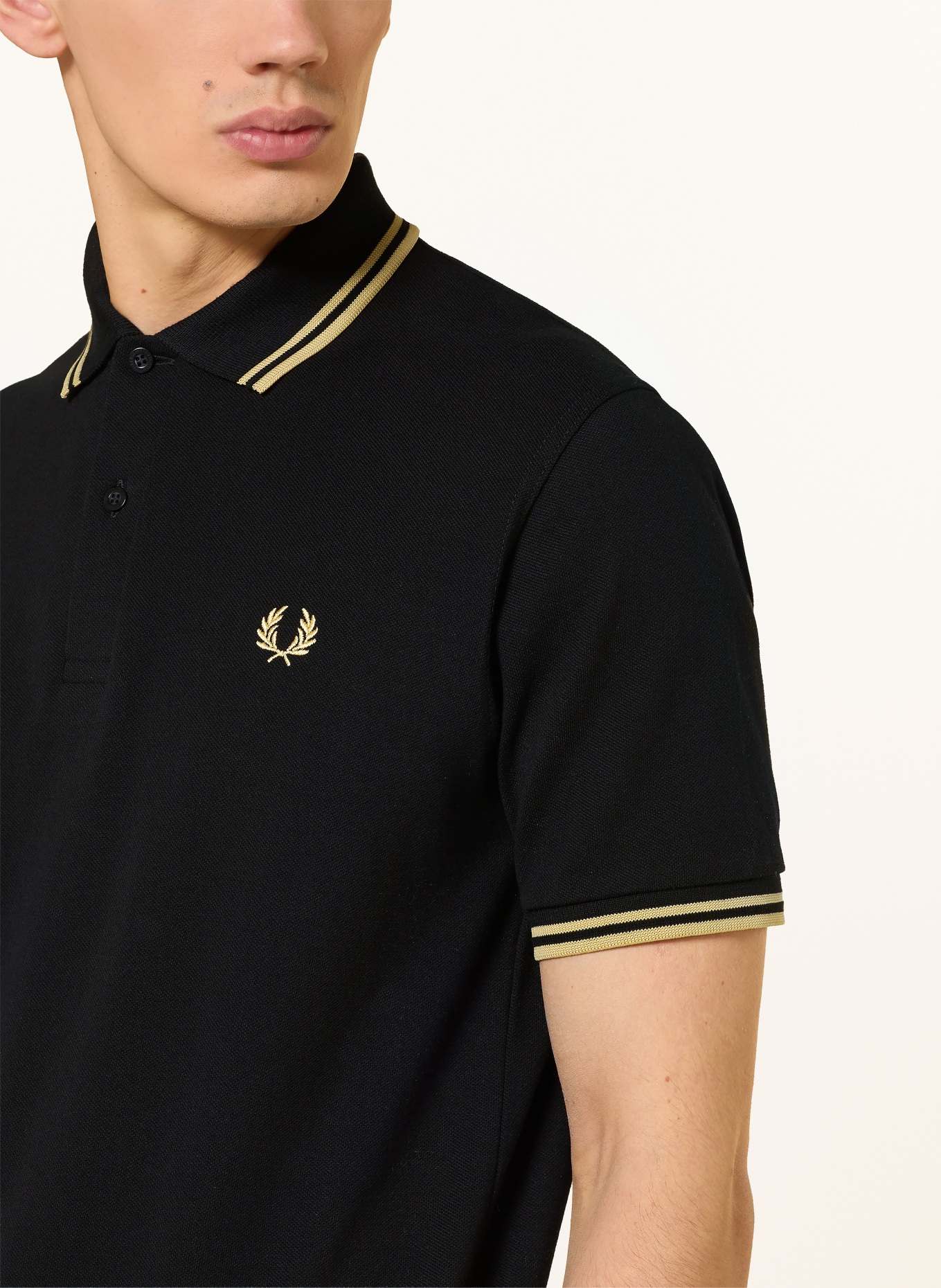 FRED PERRY piqué polo shirt: BLACK / LIGHT BROWN