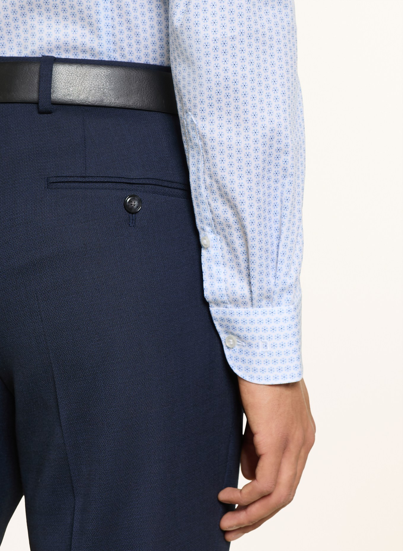 OLYMP Hemd Level Five body fit: HELLBLAU