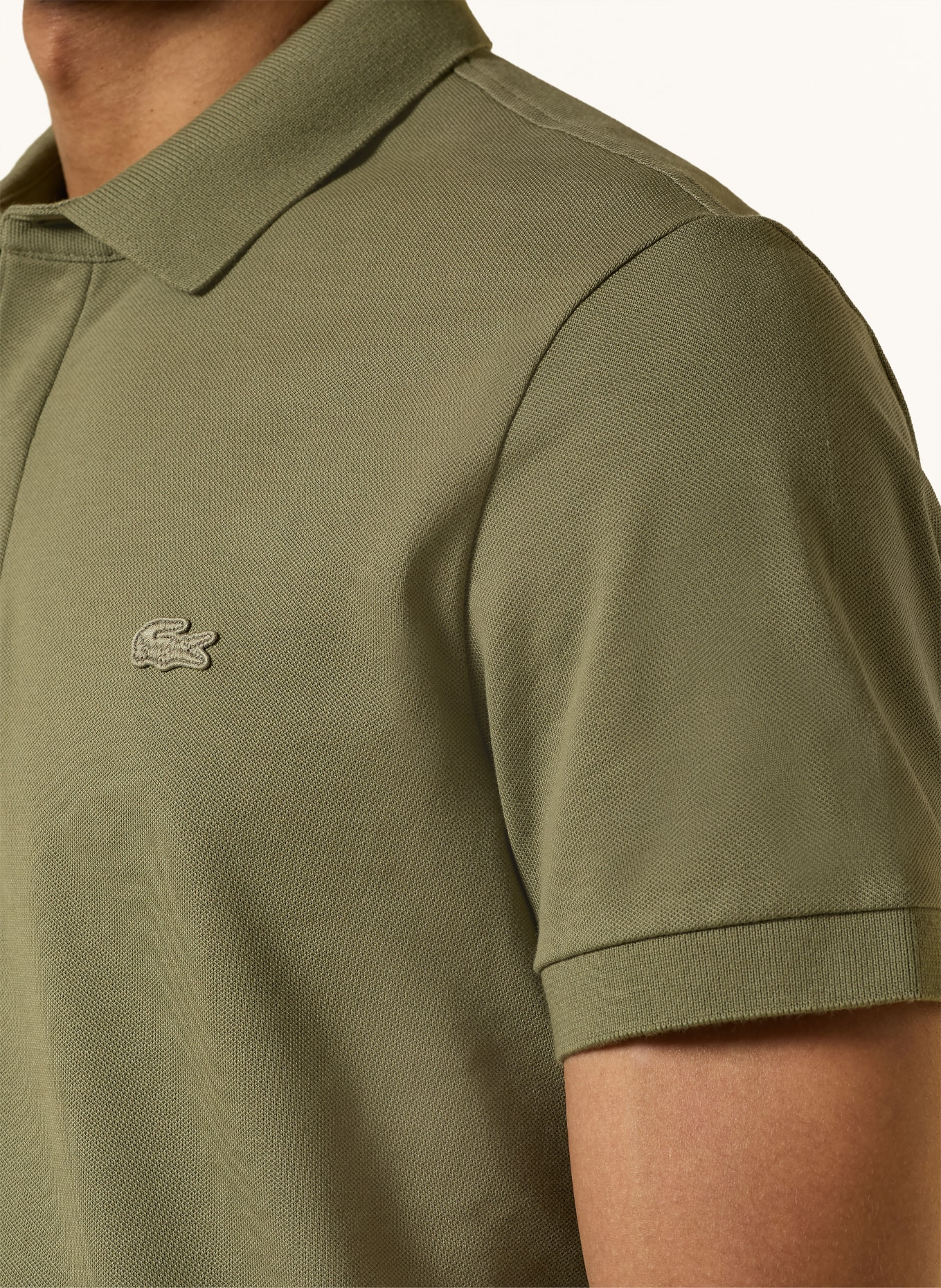 LACOSTE Piqué-Poloshirt: OLIV