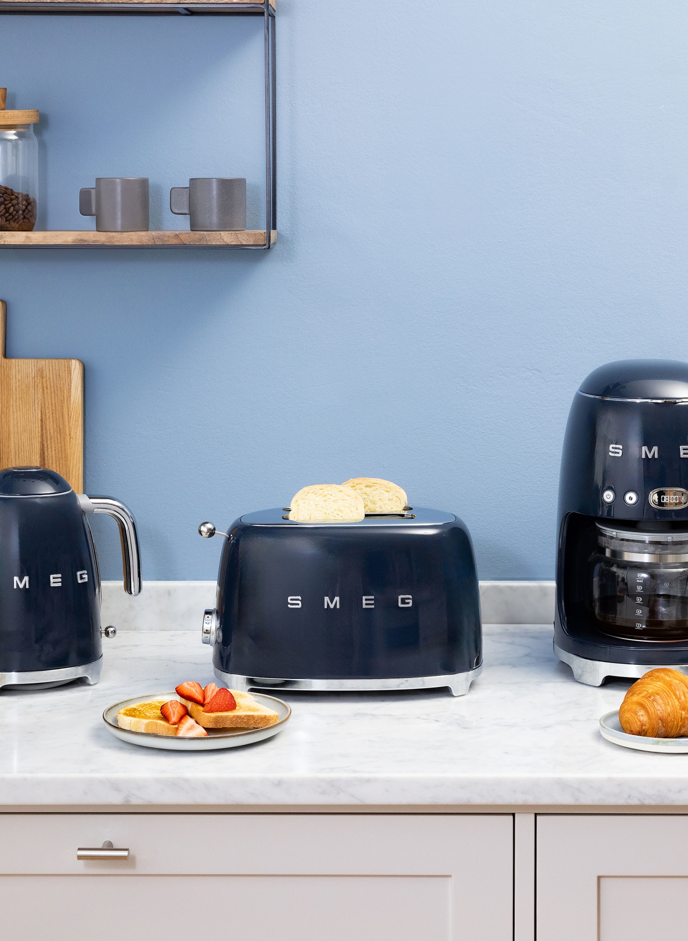 SMEG Toster TSF01: GRANATOWY