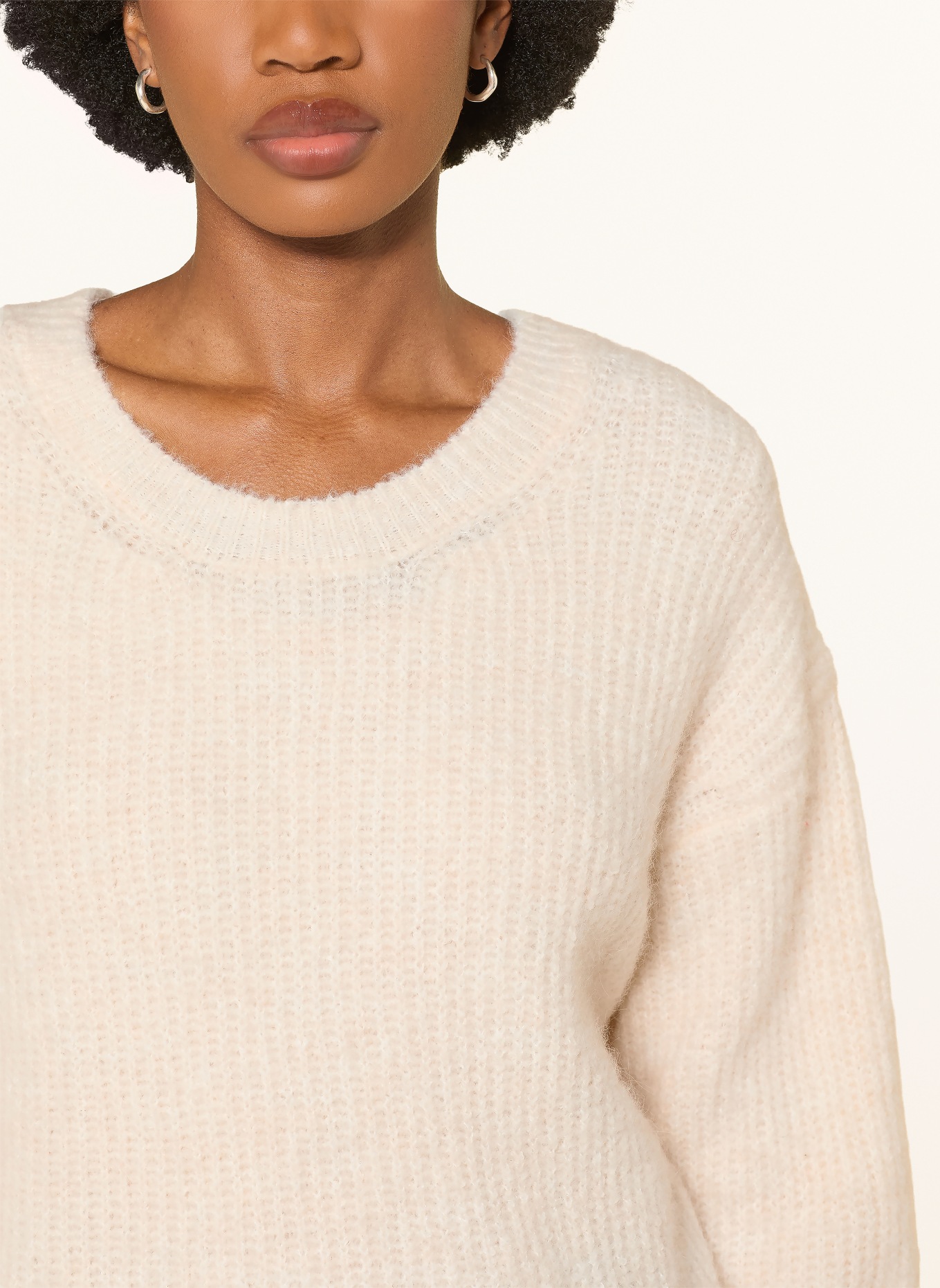 American Vintage Sweter EAST z dodatkiem alpaki: ECRU