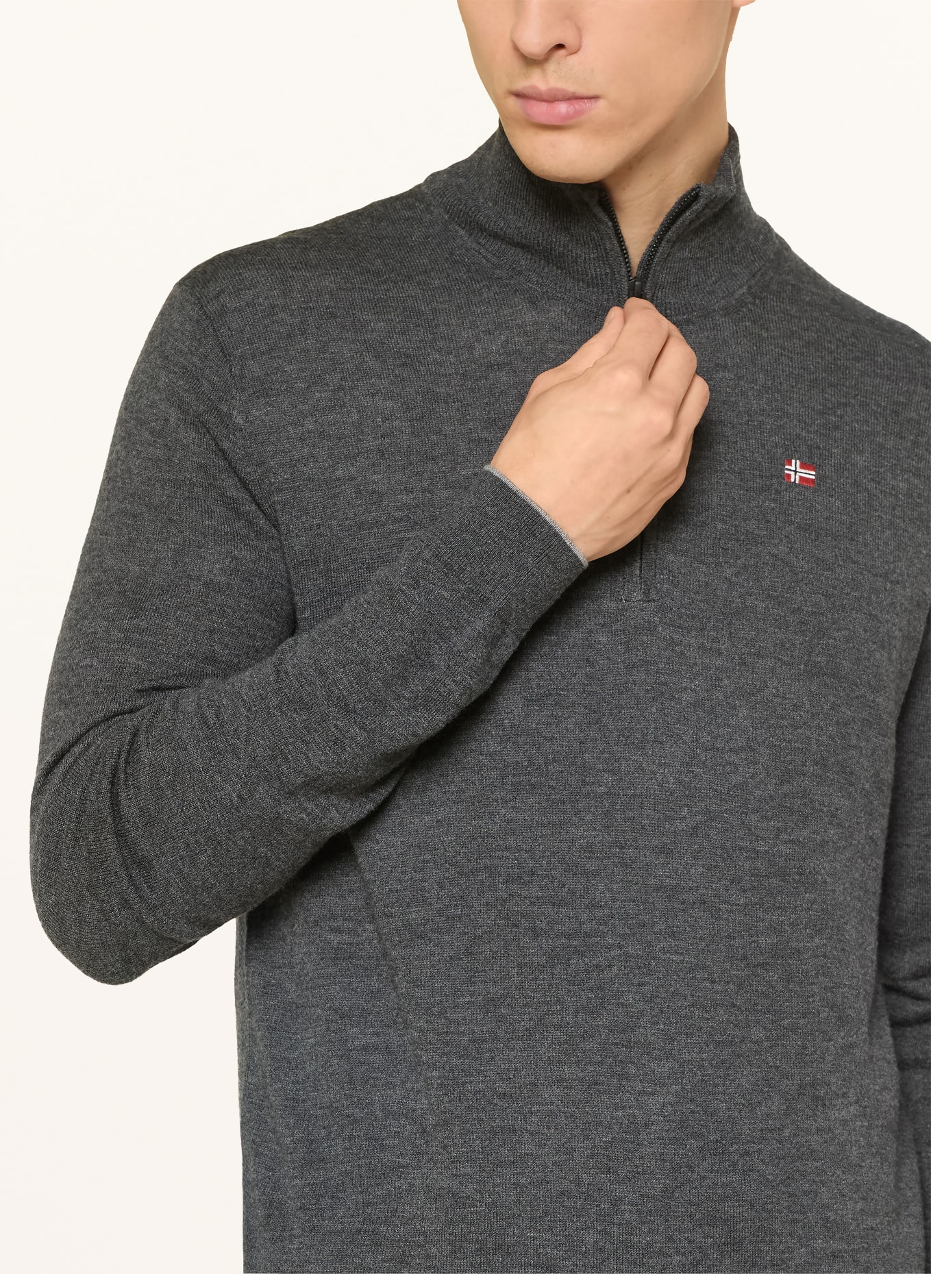 NAPAPIJRI Troyer DAMAVAND: DUNKELGRAU