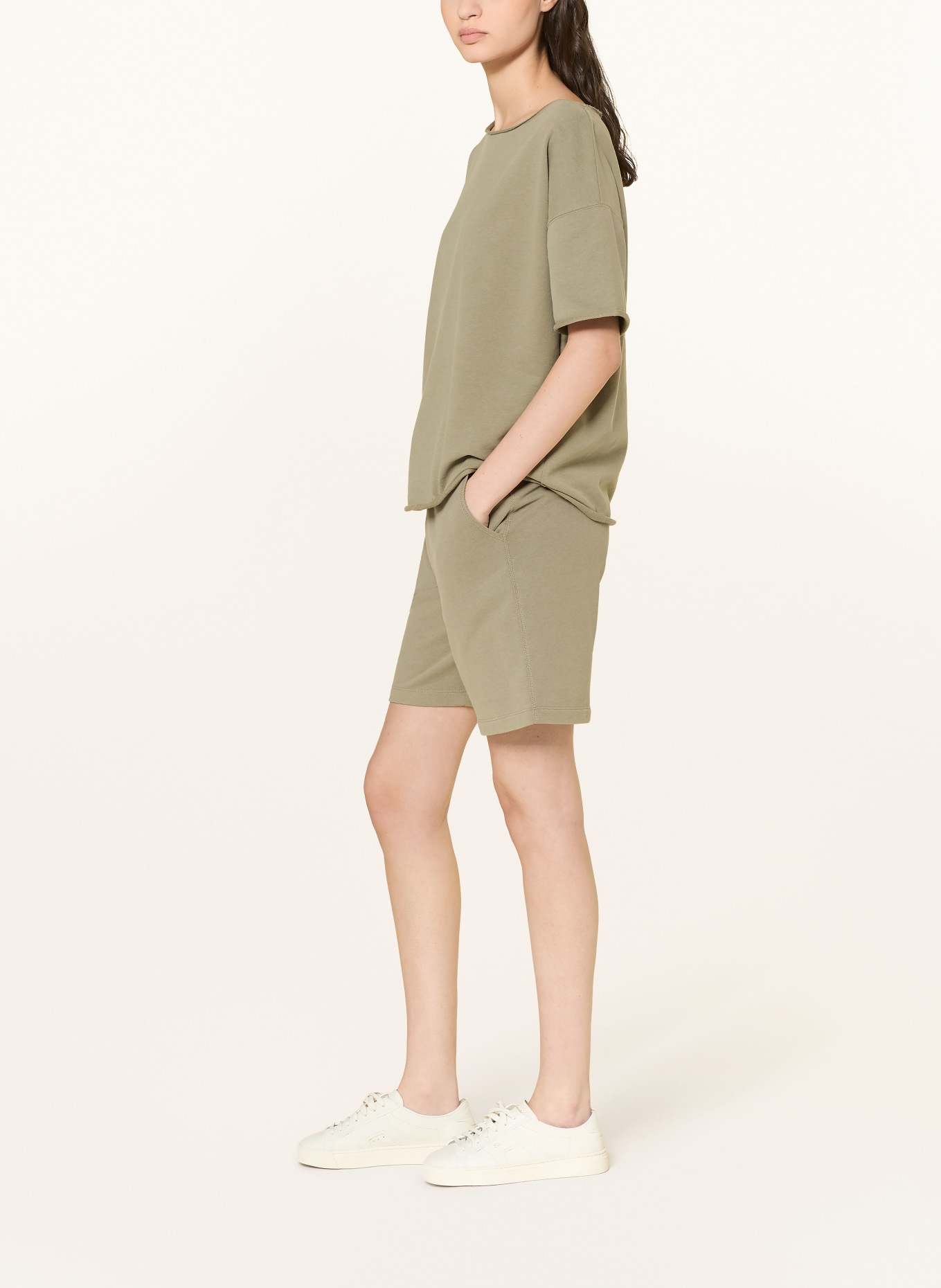 Juvia Sweatshorts FRANZI: OLIV