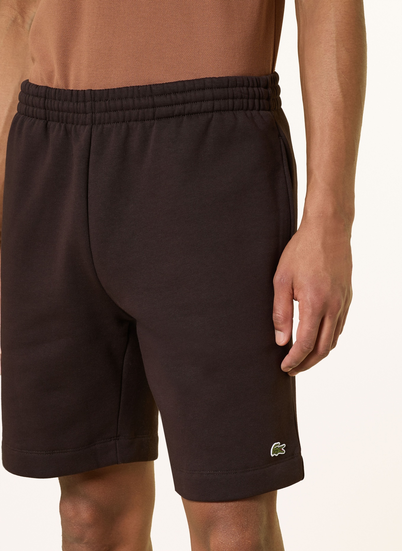 LACOSTE Sweatshorts: DUNKELBRAUN