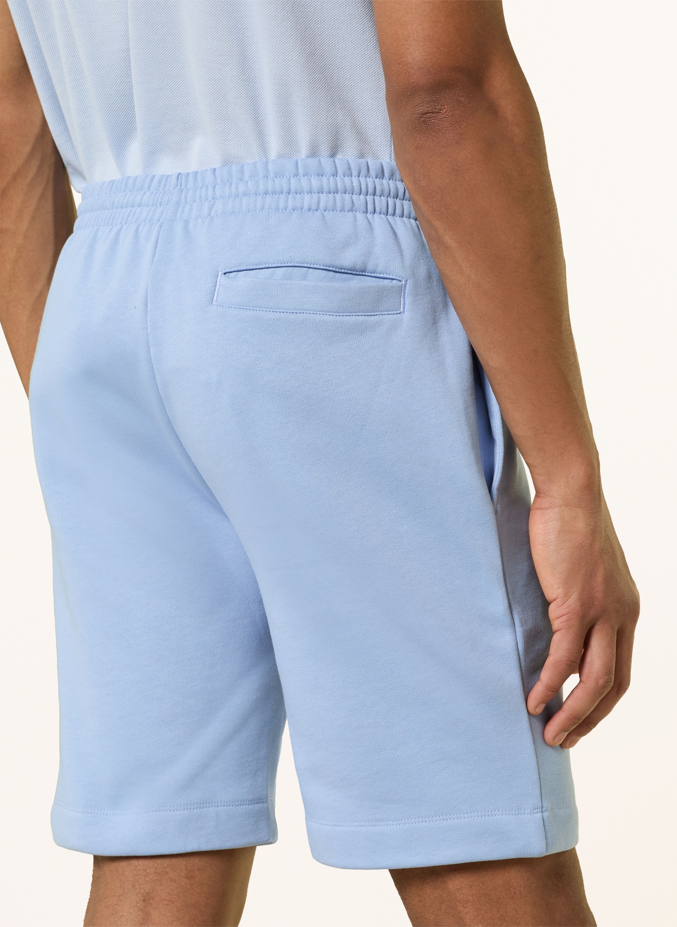 LACOSTE Sweatshorts: HELLBLAU