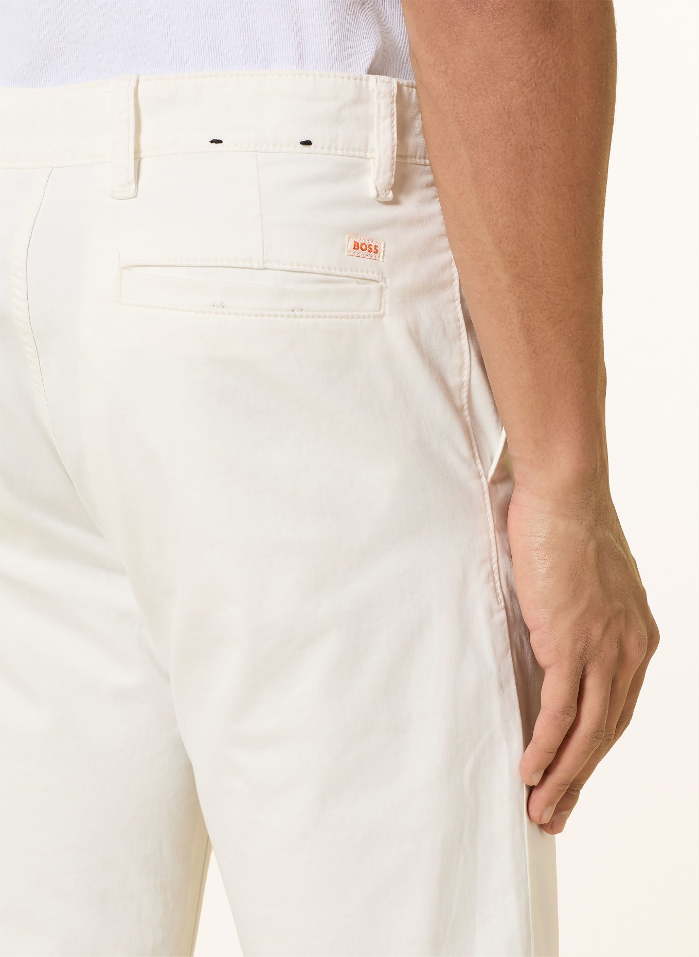 BOSS Chino kalhoty Tapered Fit: BÍLÁ