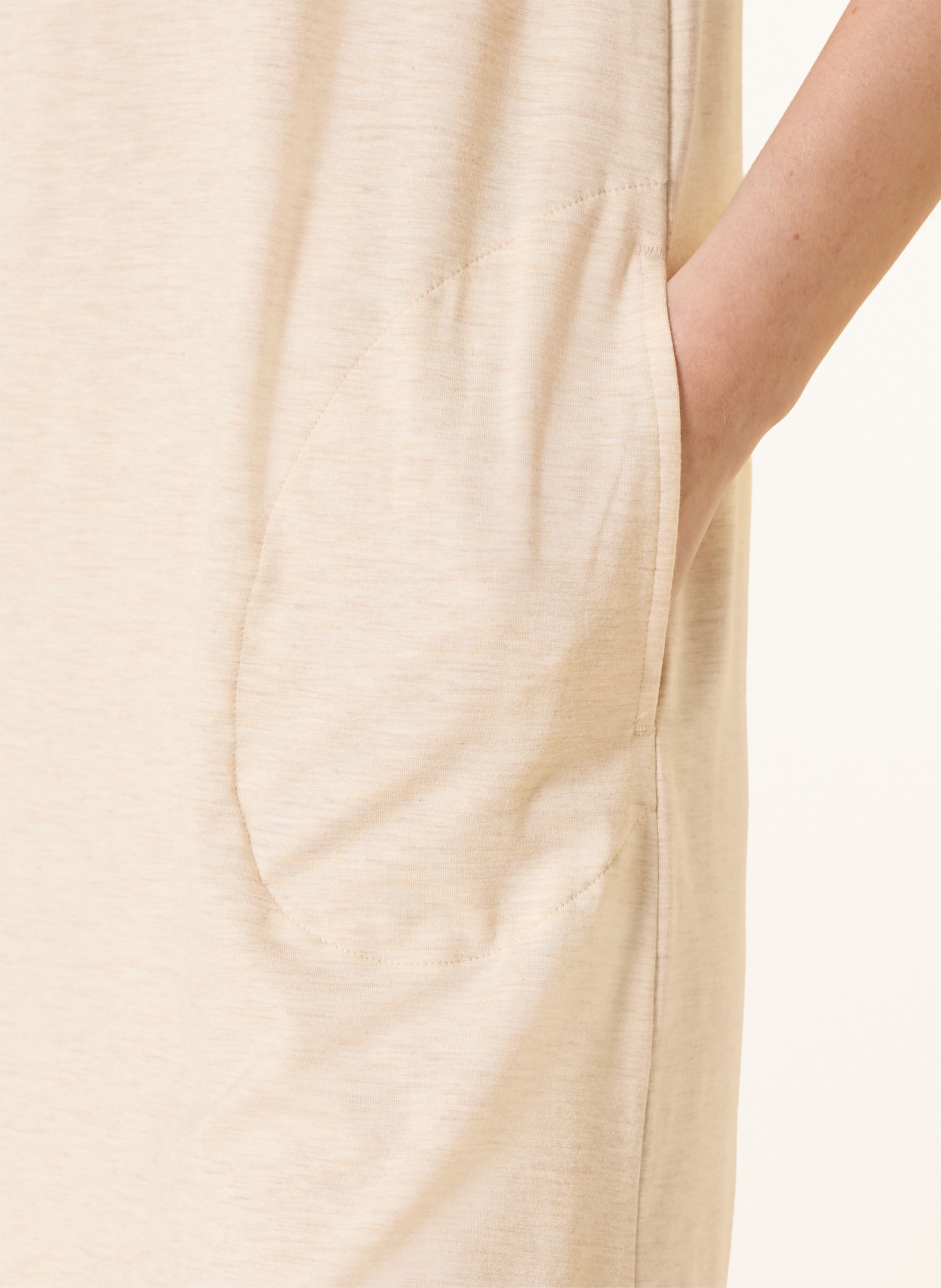 HANRO Noční košile NATURAL ELEGANCE: BÉŽOVÁ