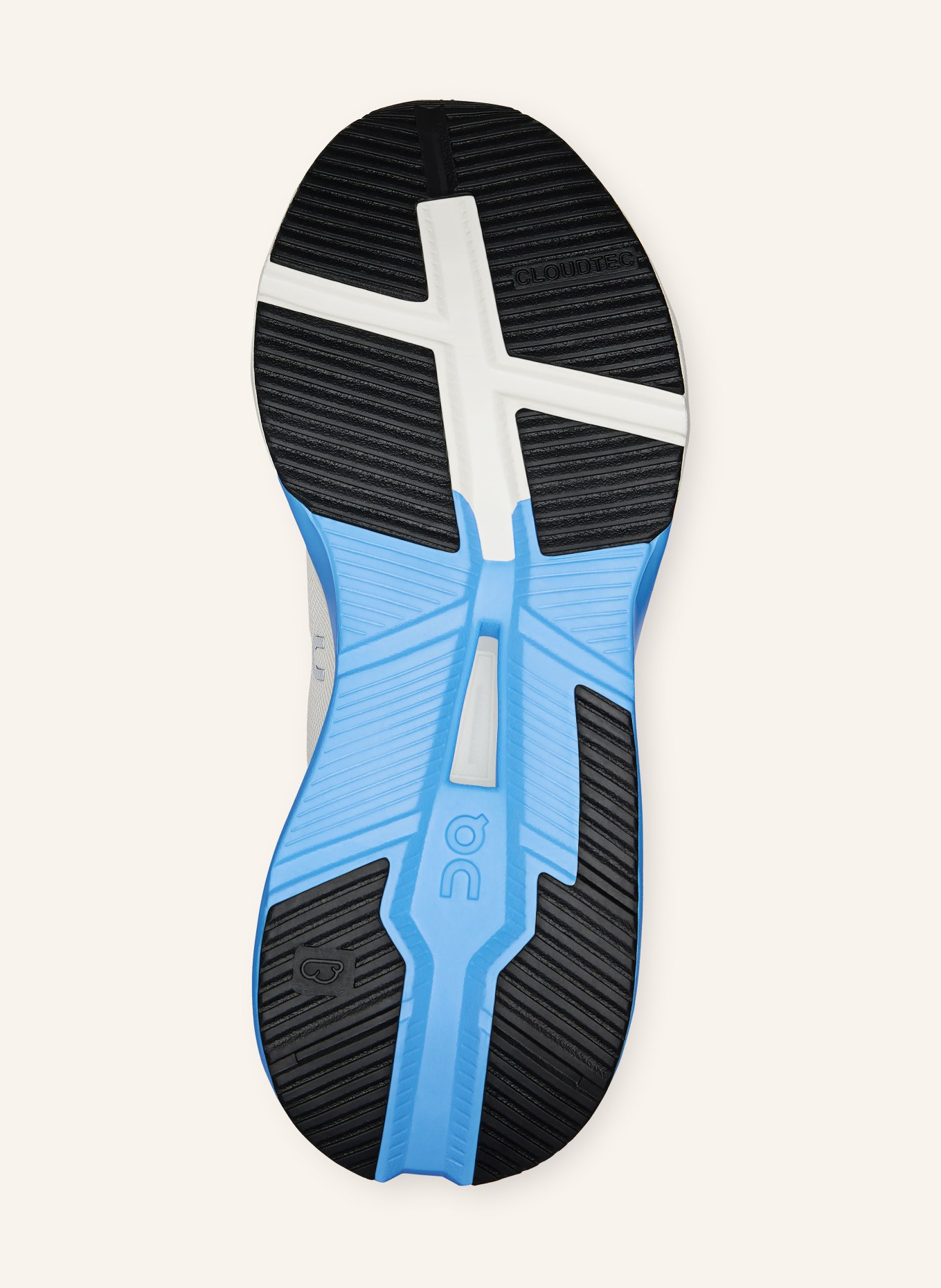 On Fitnessschuhe CLOUDNOVA X: CREME