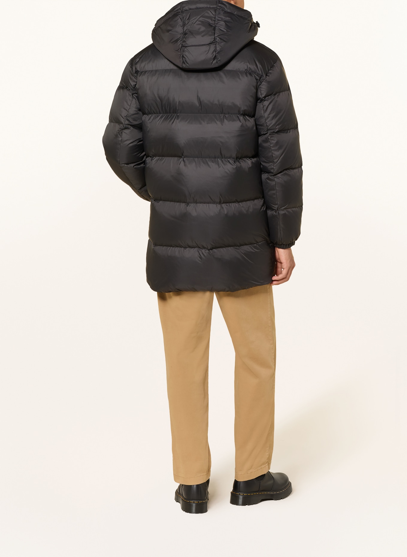 TOMMY JEANS Daunenjacke: SCHWARZ