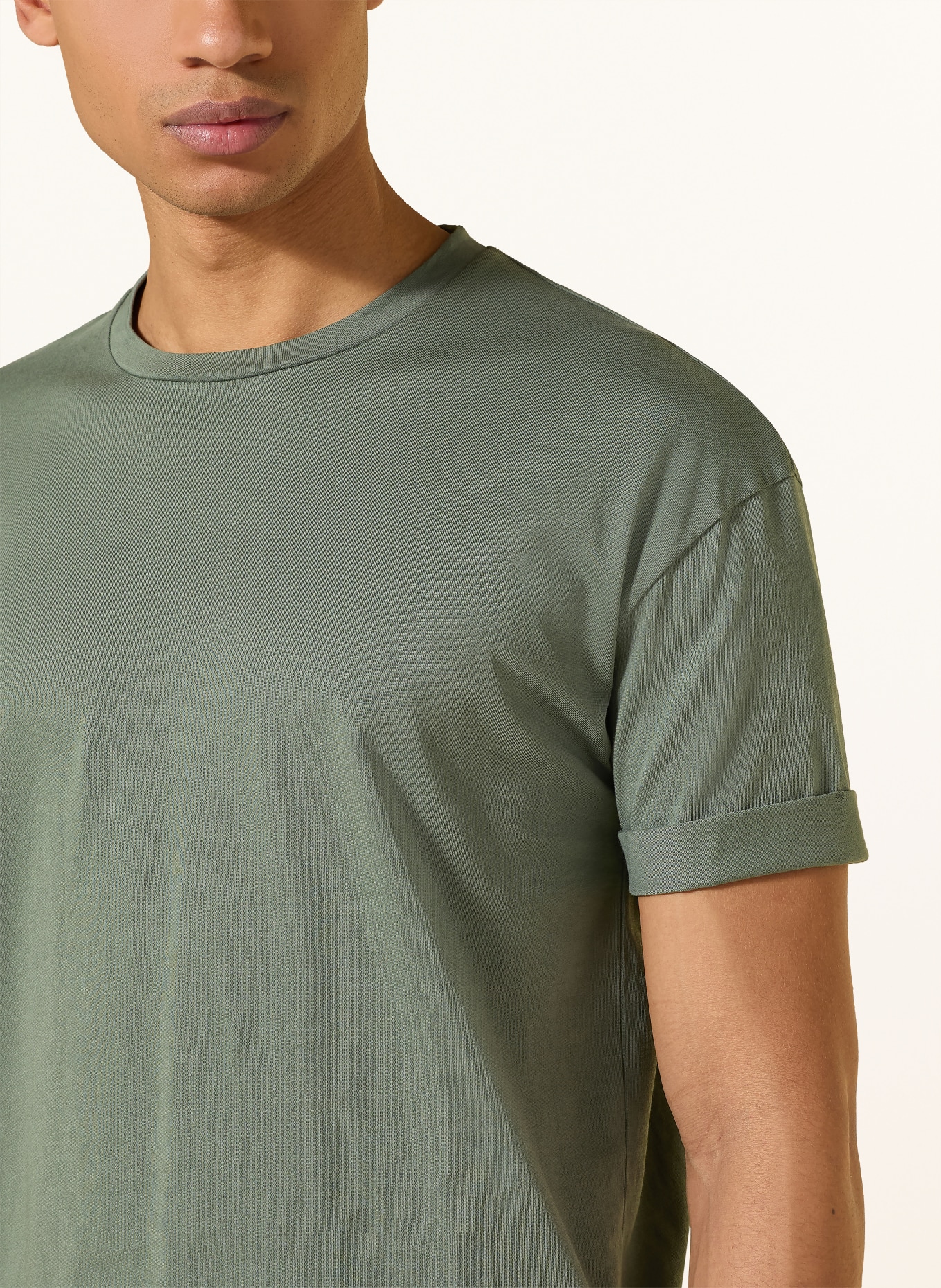 DRYKORN Tričko THILO: TMAVĚ ZELENÁ