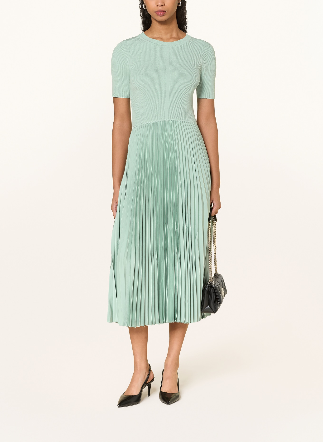 BOSS Šaty FADRIDI ze směsi materiálů s plisováním: MÁTOVÁ