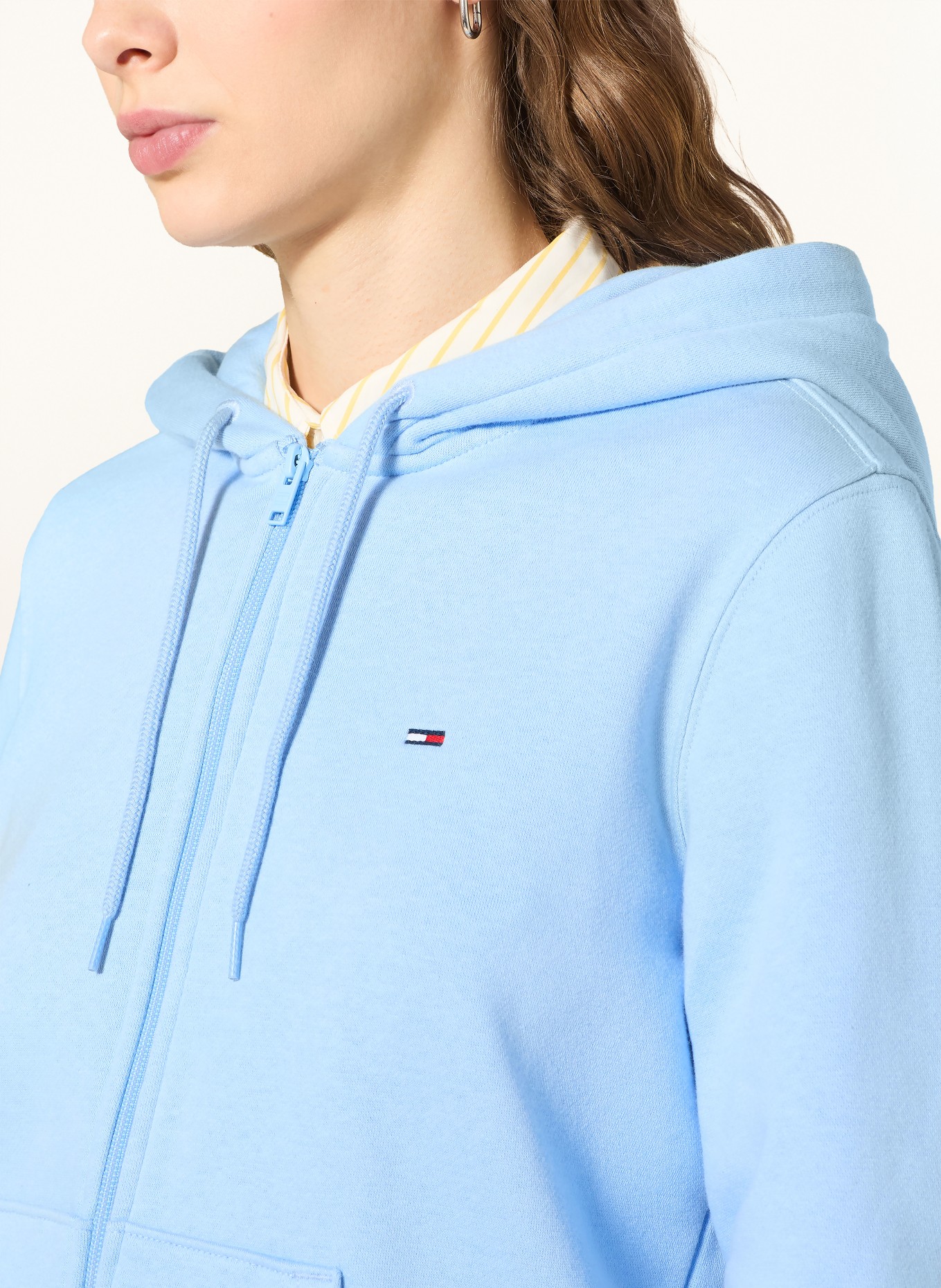 TOMMY JEANS Sweatjacke: HELLBLAU