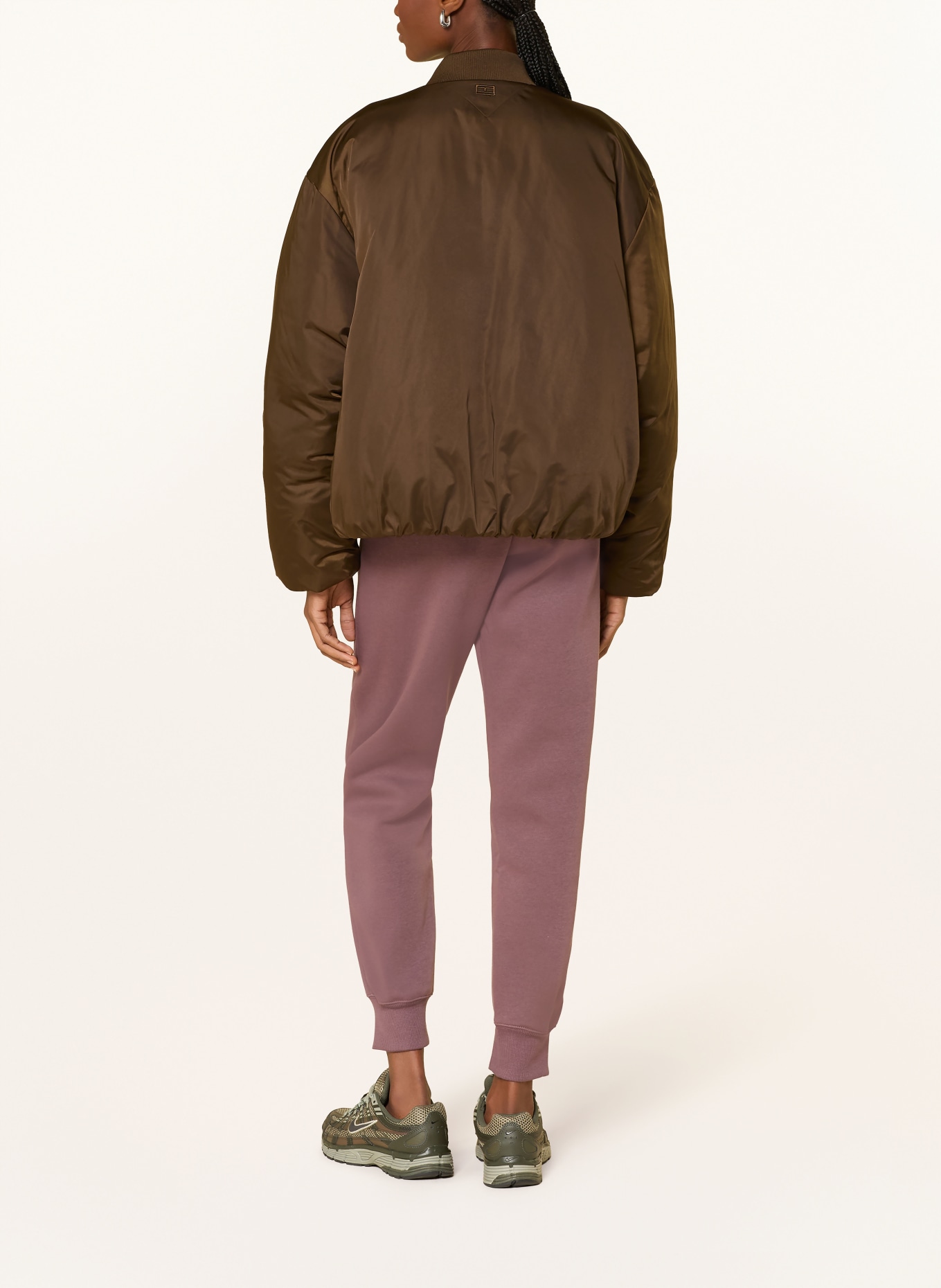 Nike Sweatpants SPORTSWEAR PHOENIX: BROWN