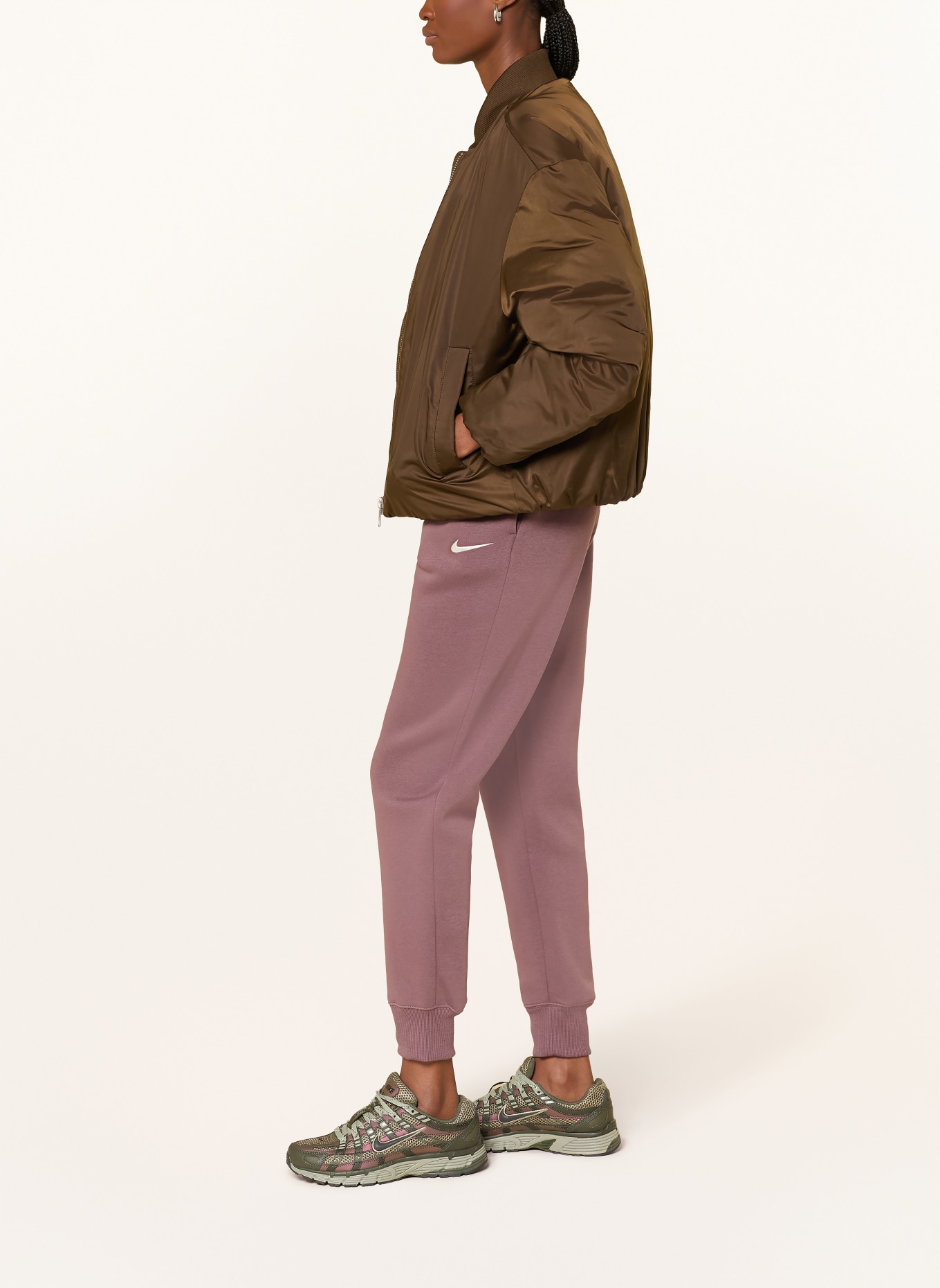 Nike Sweatpants SPORTSWEAR PHOENIX: BROWN