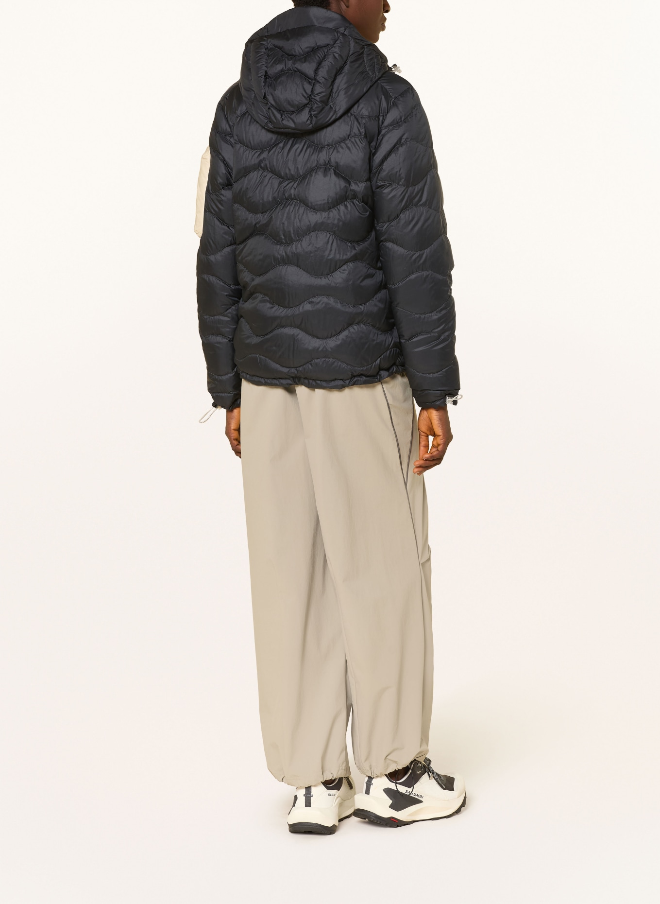 Peak Performance HELIUM UTILITY down jacket: BLACK / CREAM