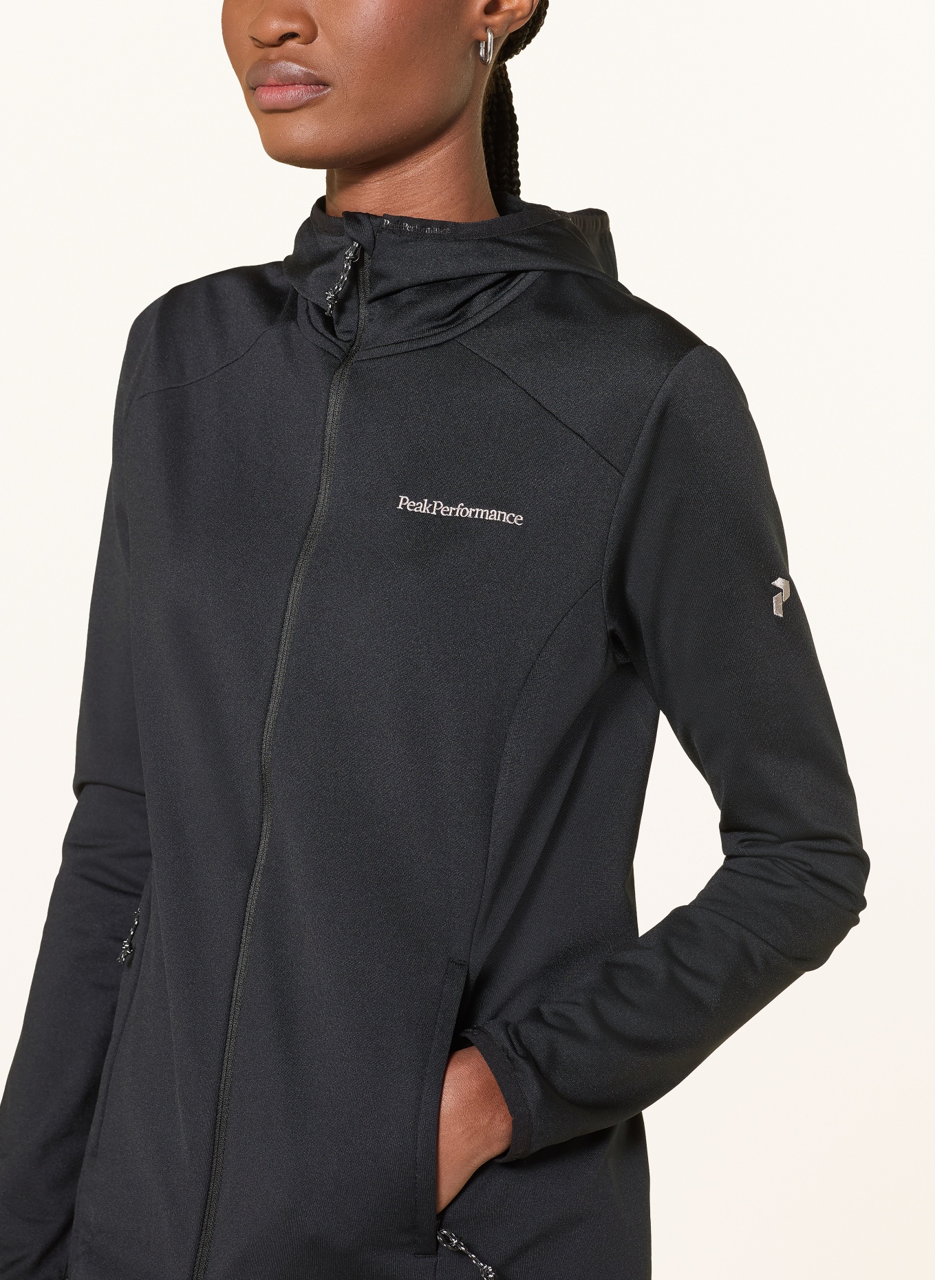 Peak Performance Bunda Midlayer LIGHT: ČERNÁ