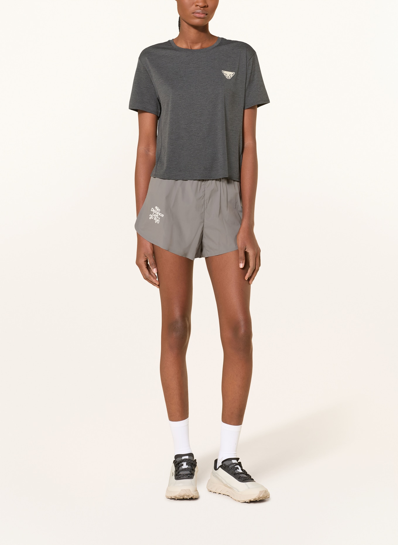 DYNAFIT Tričko: TMAVĚ ŠEDÁ