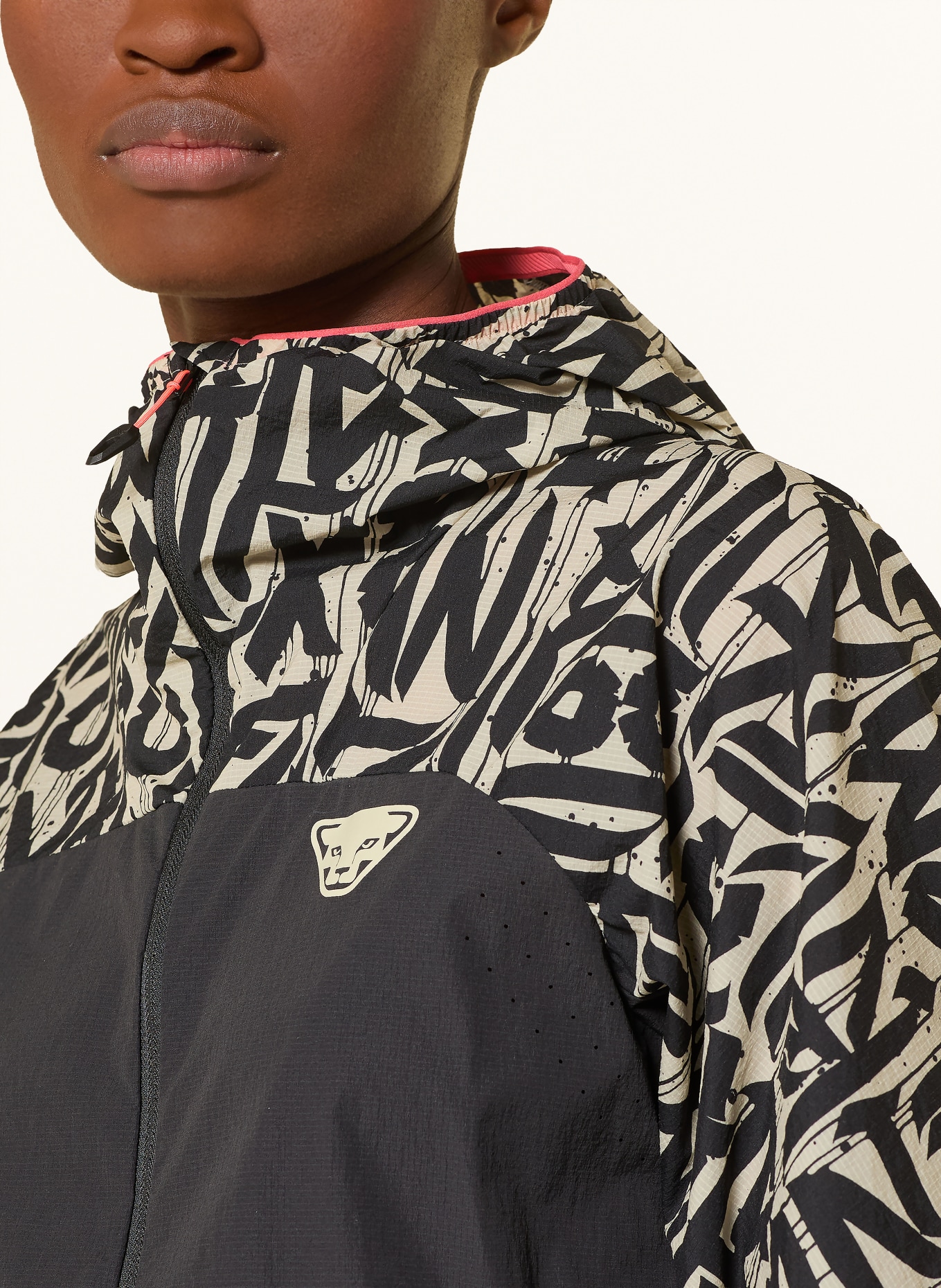 DYNAFIT TRAIL WIND JKT windbreaker: CREAM / NEON RED / BLACK