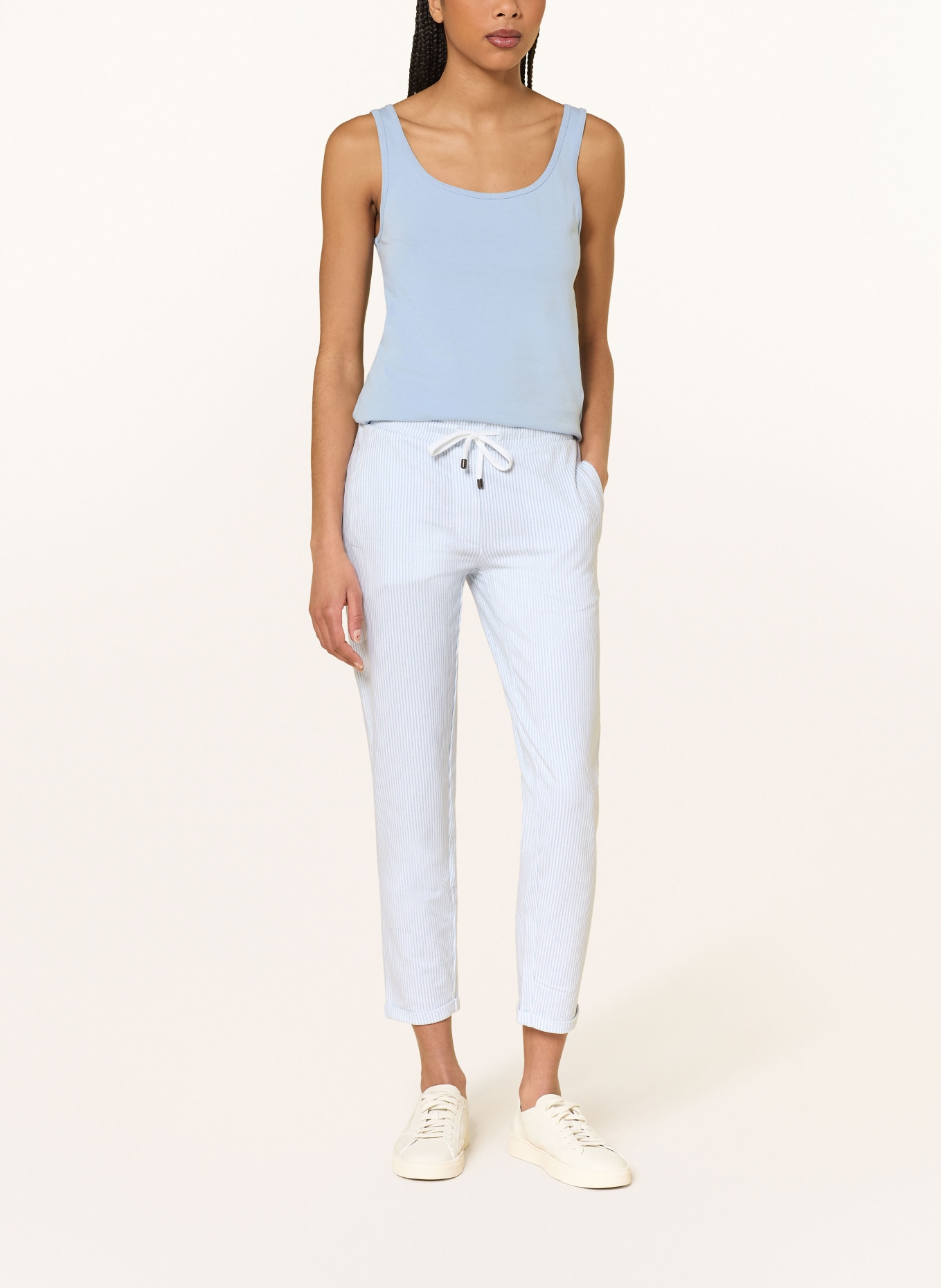 Juvia Sweatpants MARGIE: HELLBLAU / WEISS