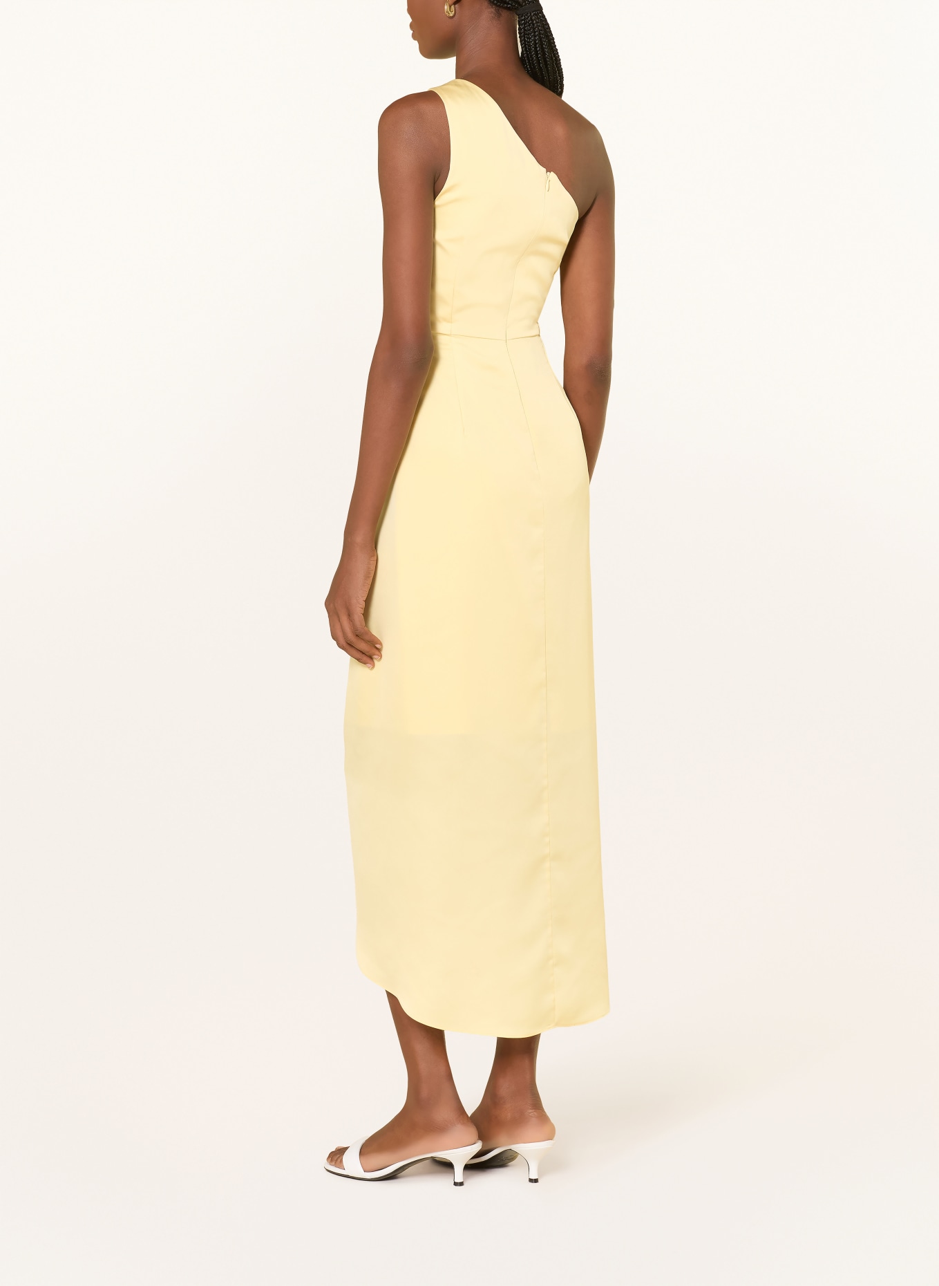 V by Vera Mont robe en satin: JAUNE CLAIR