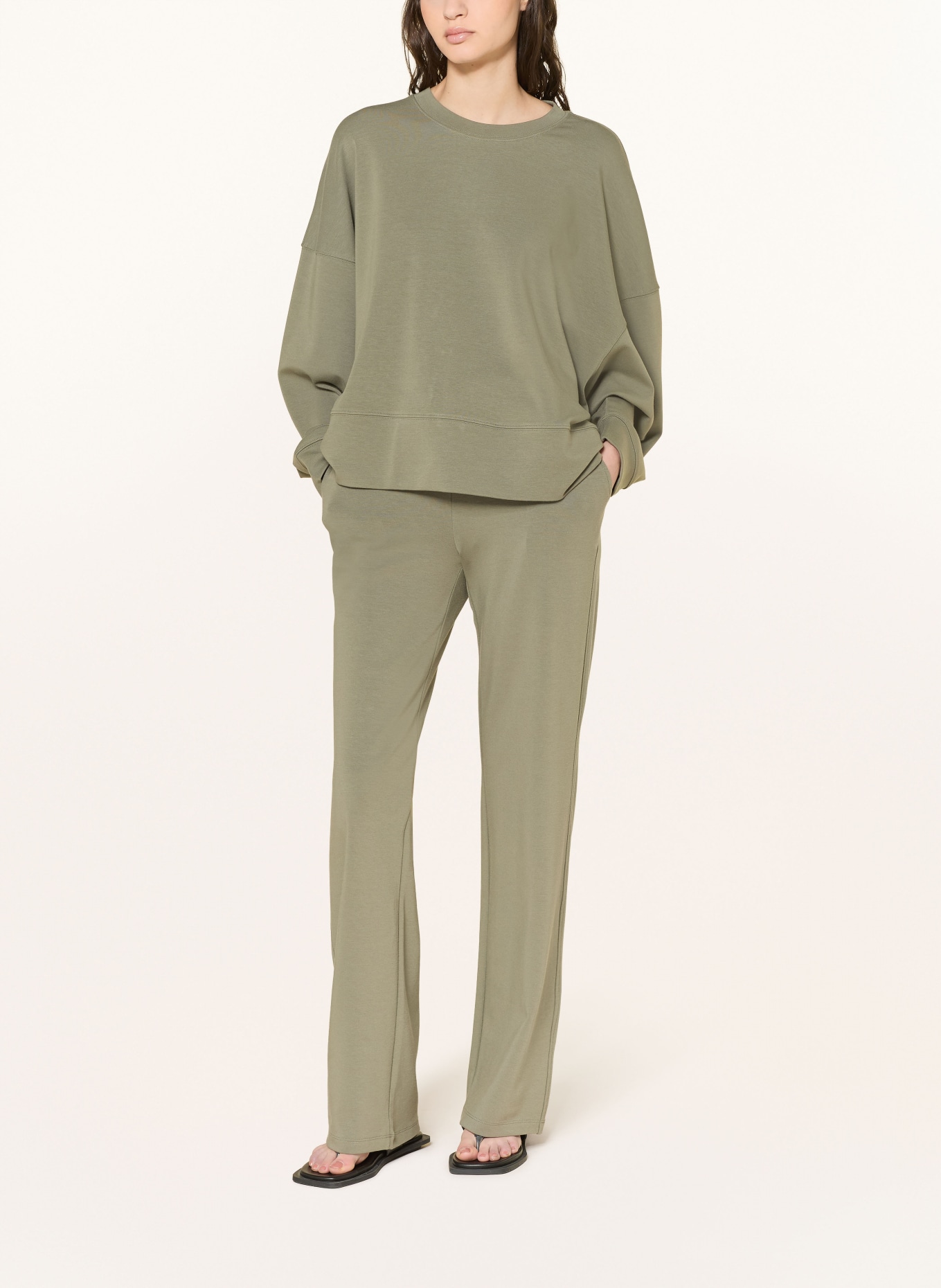 Juvia ELNA sweatpants: OLIVE
