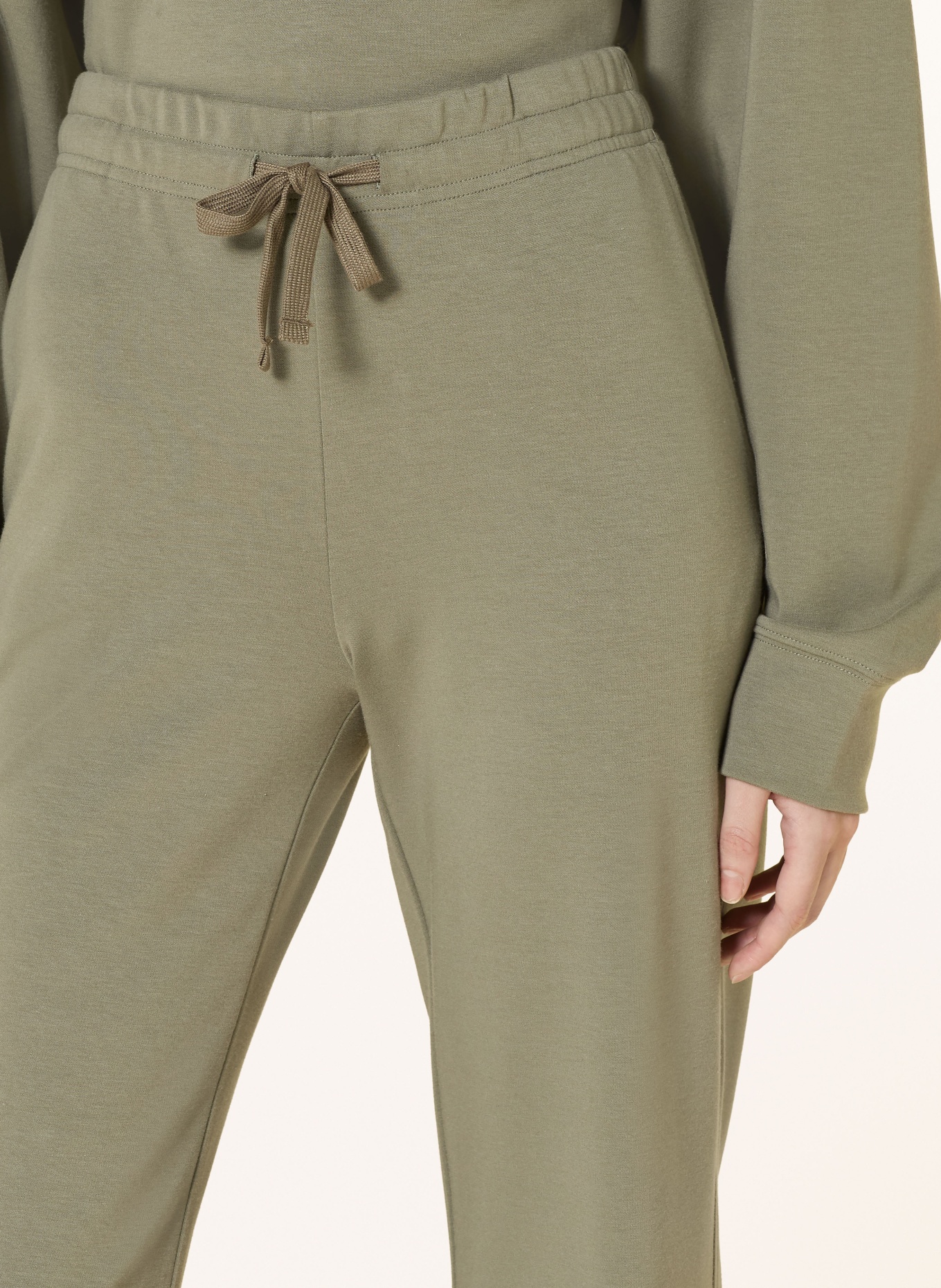 Juvia ELNA sweatpants: OLIVE