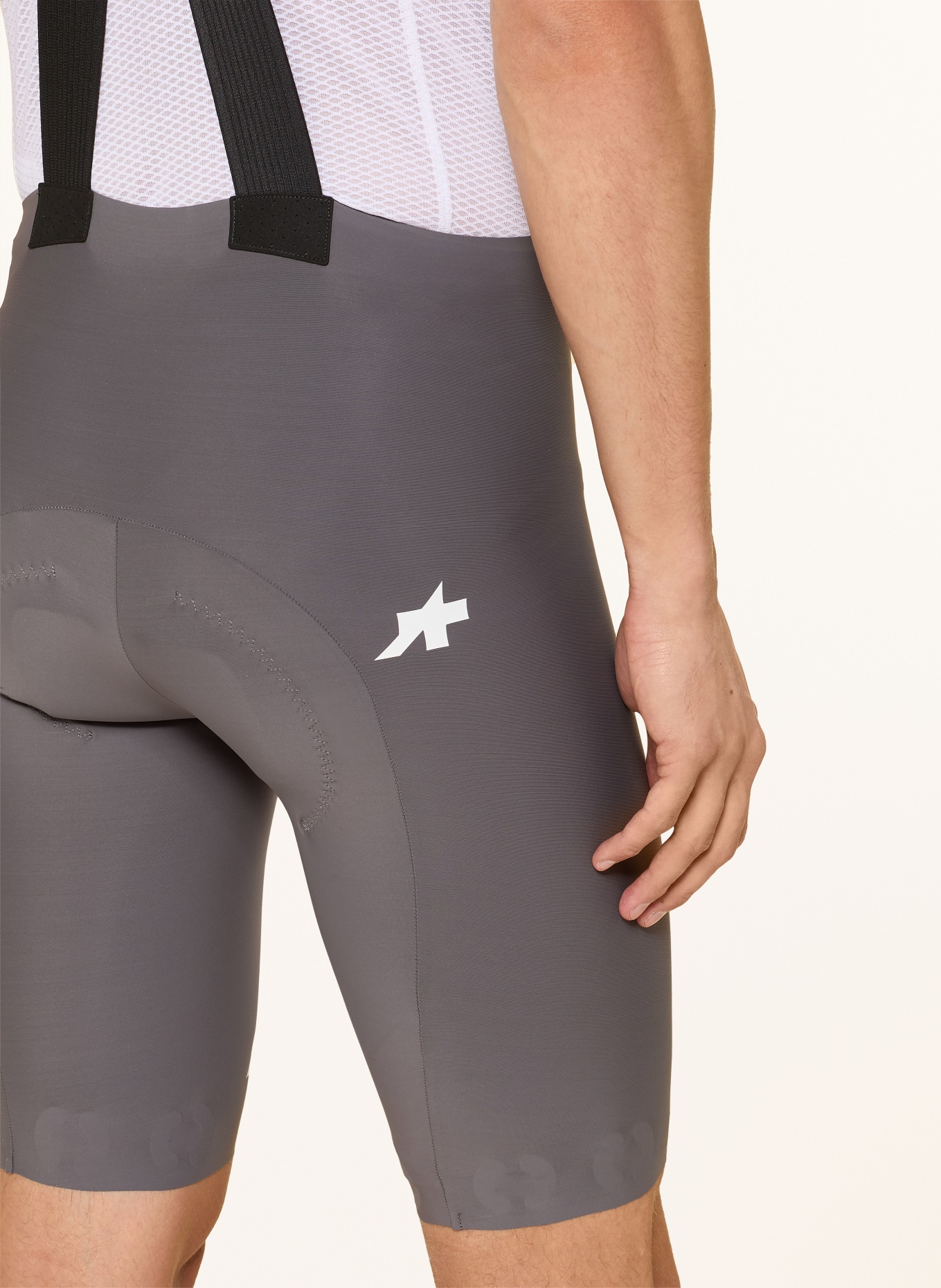 ASSOS Radhose EQUIPE R S11 mit Trägern und gepolstertem Einsatz: GRAU / WEISS / SCHWARZ