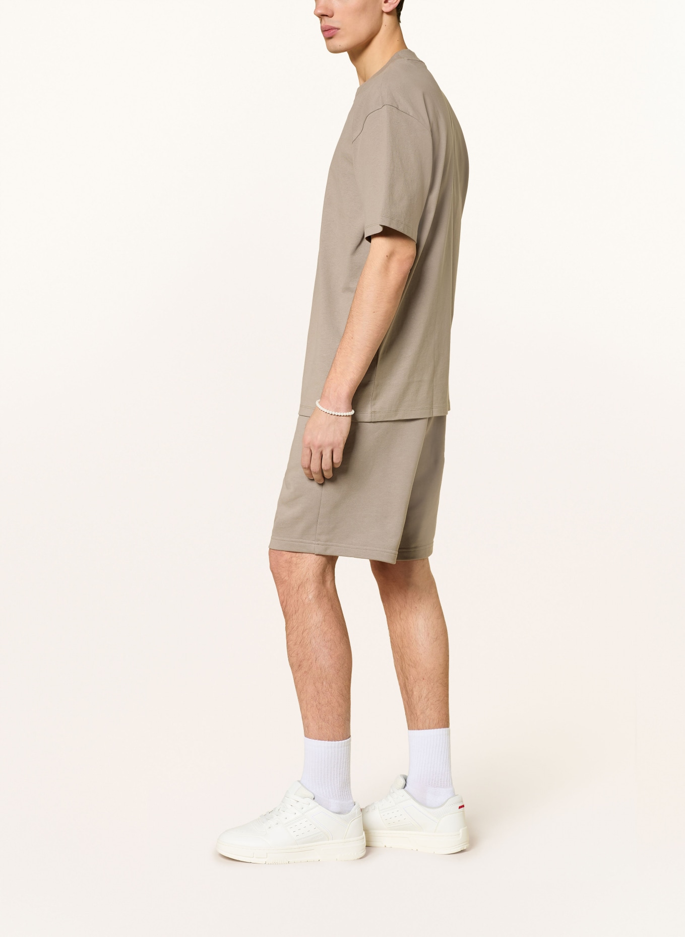HUGO Sweatshorts DAYONO: TAUPE
