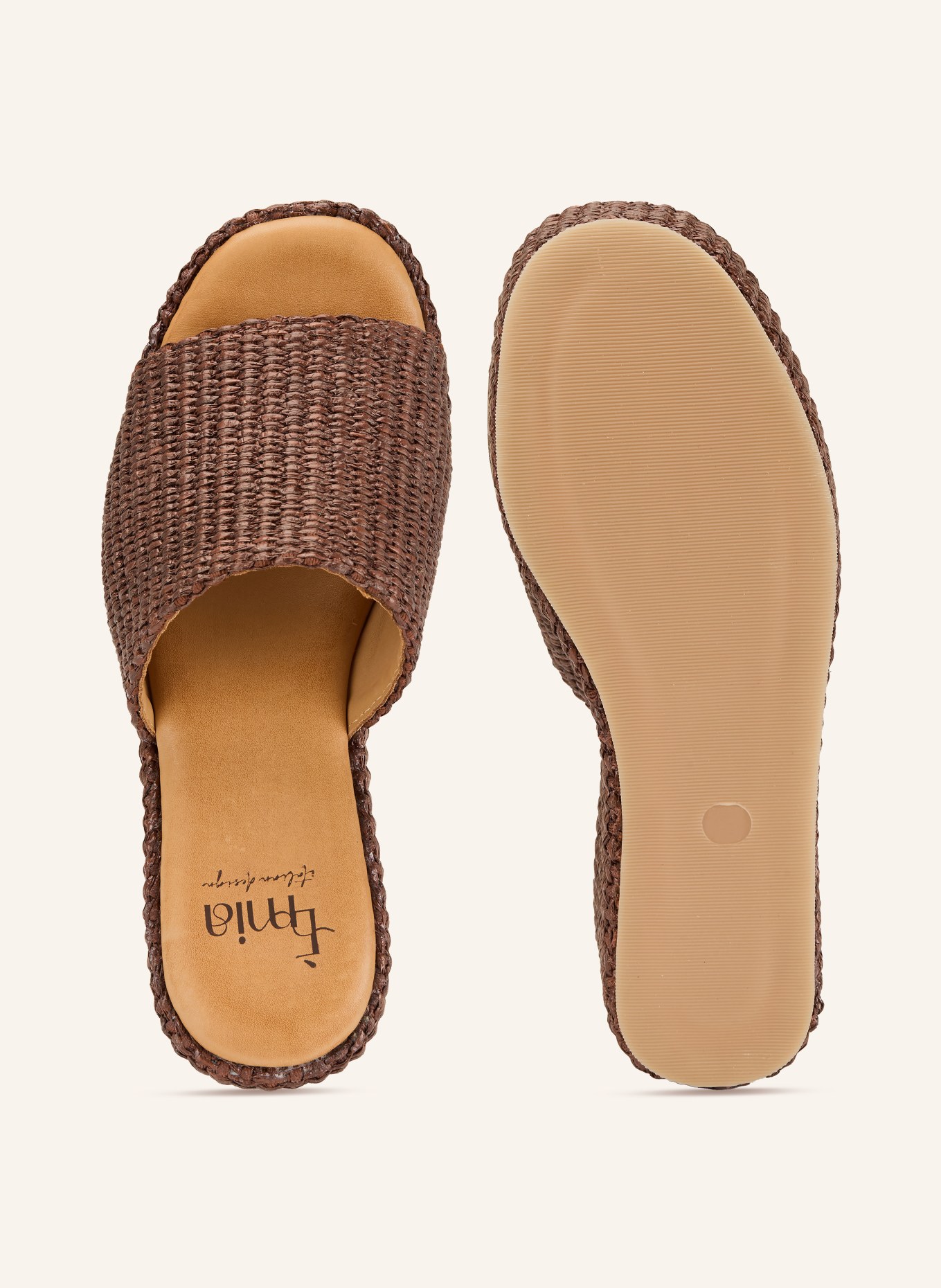 È MIA Wedges na klínku: HNĚDÁ