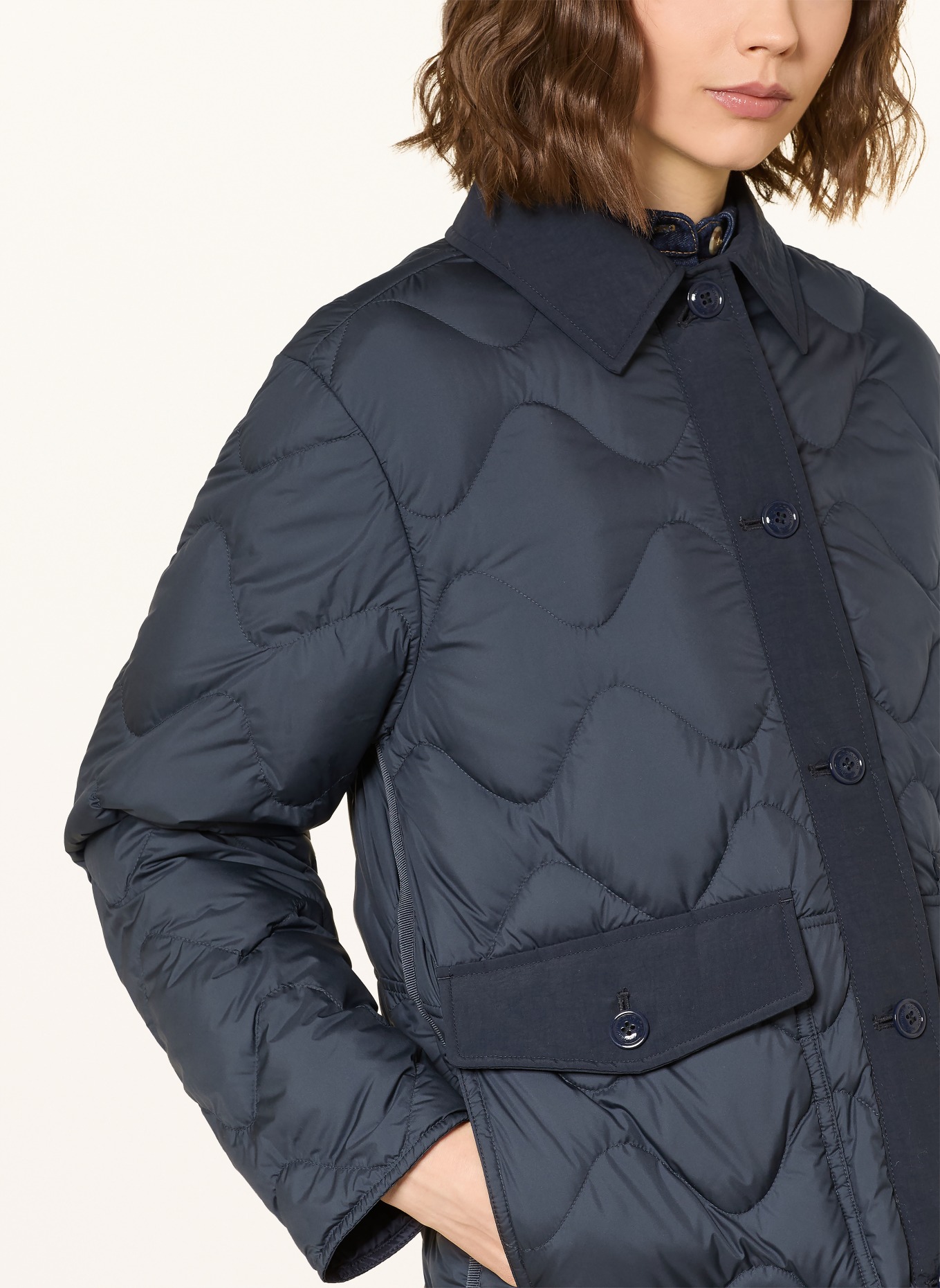 WOOLRICH Prošívaná bunda HERITAGE: TMAVĚ MODRÁ