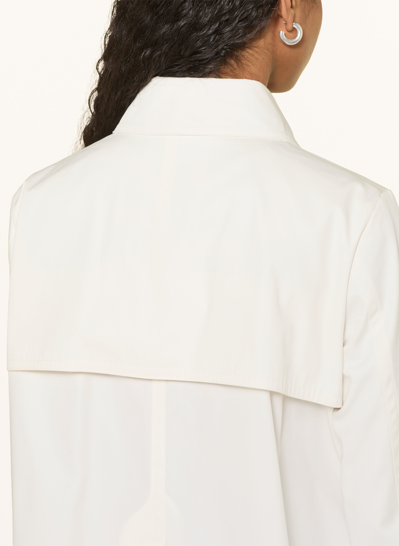 HERNO Trenchcoat mit abnehmbarer Kapuze: CREME