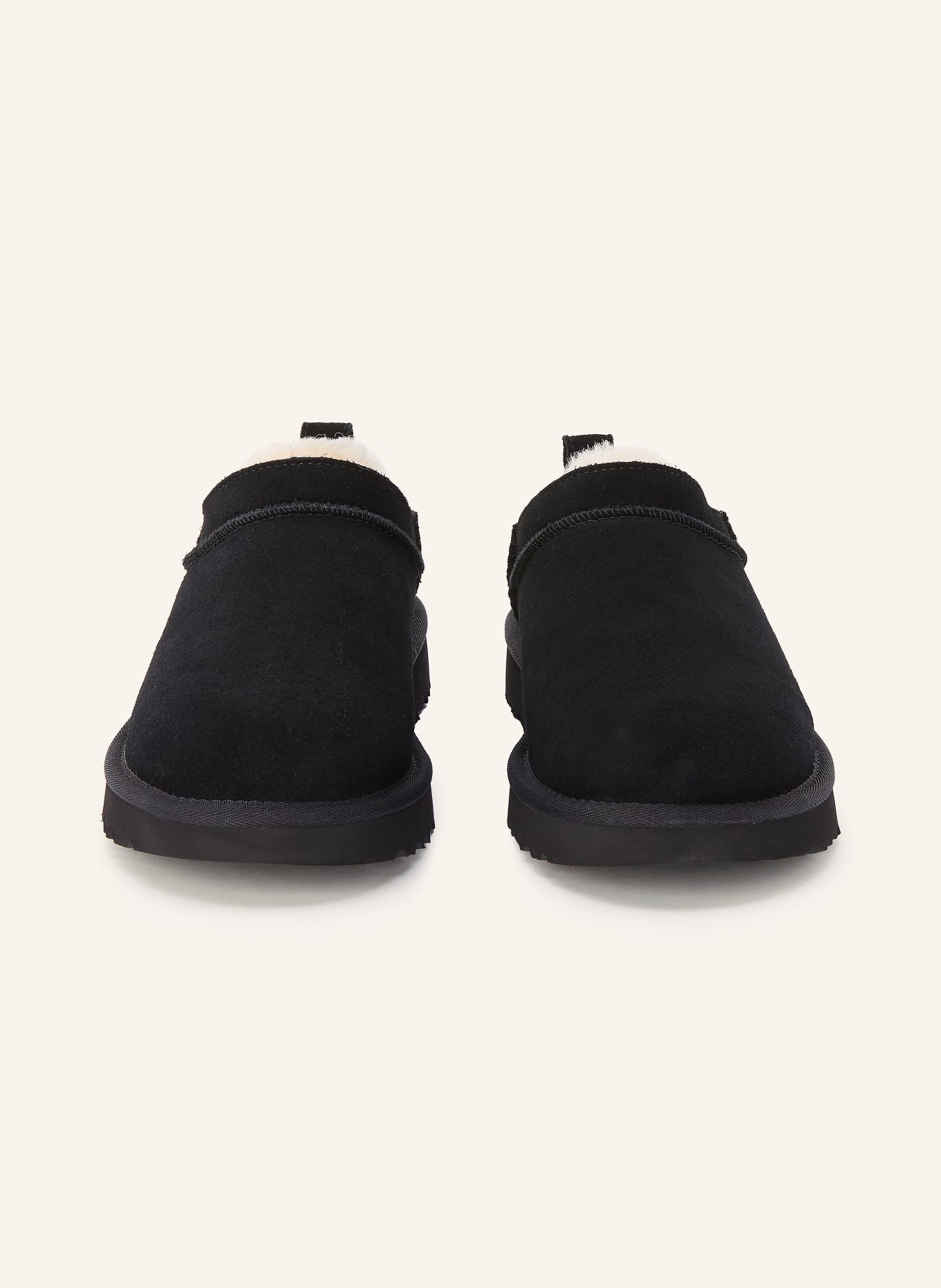 UGG Pantoletten CLASSIC MICRO: SCHWARZ