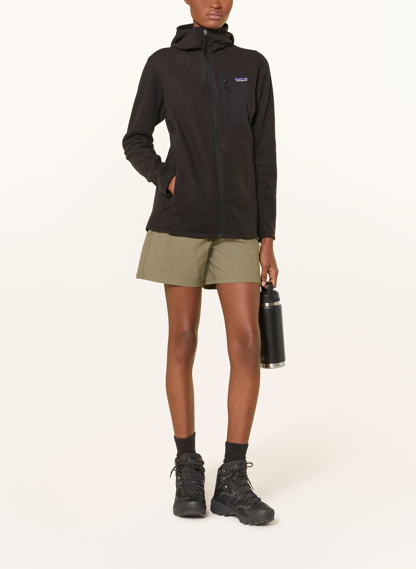 patagonia Fleecová bunda R1® AIR: ČERNÁ