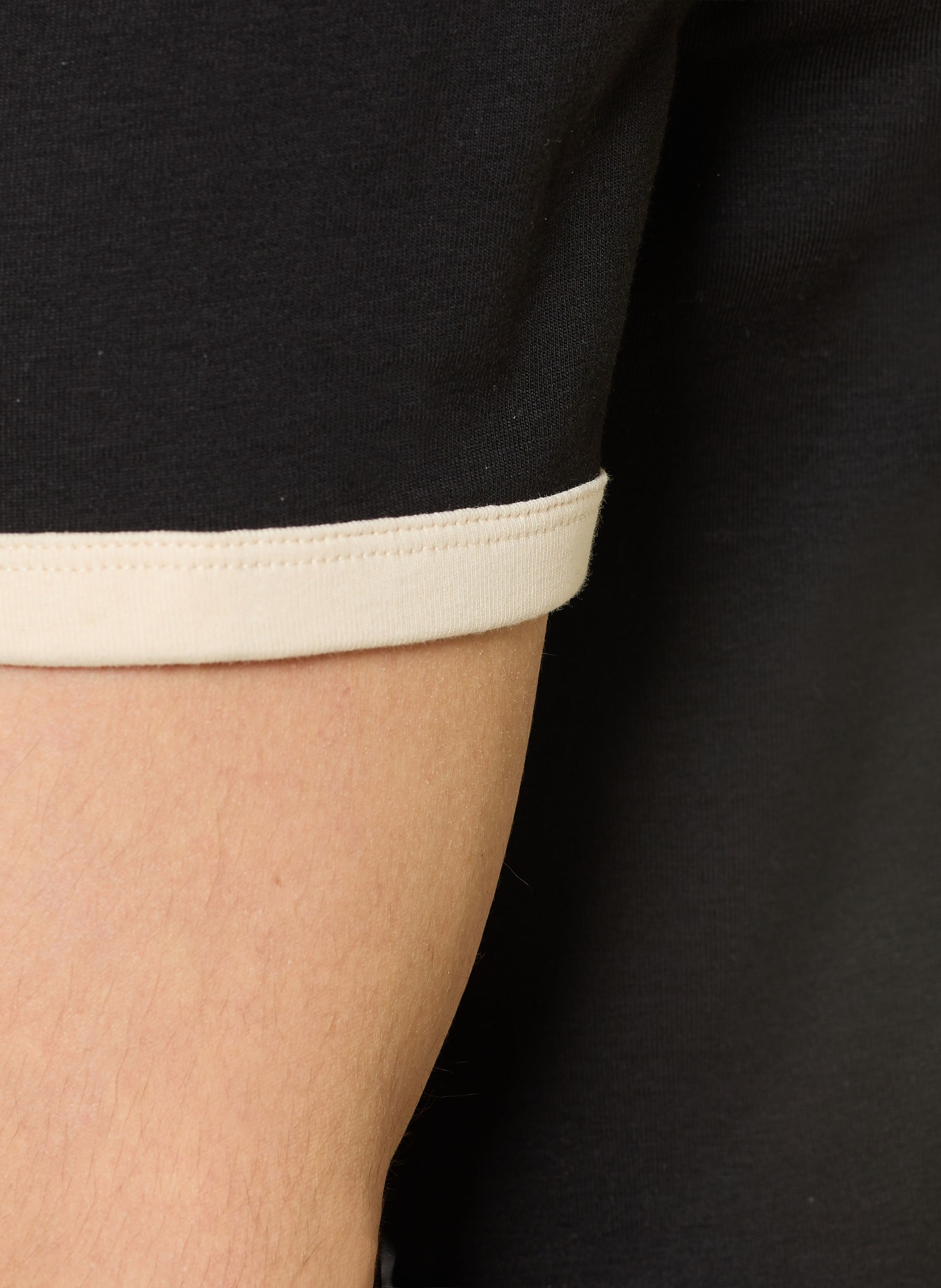 SANDRO T-Shirt: SCHWARZ / CREME