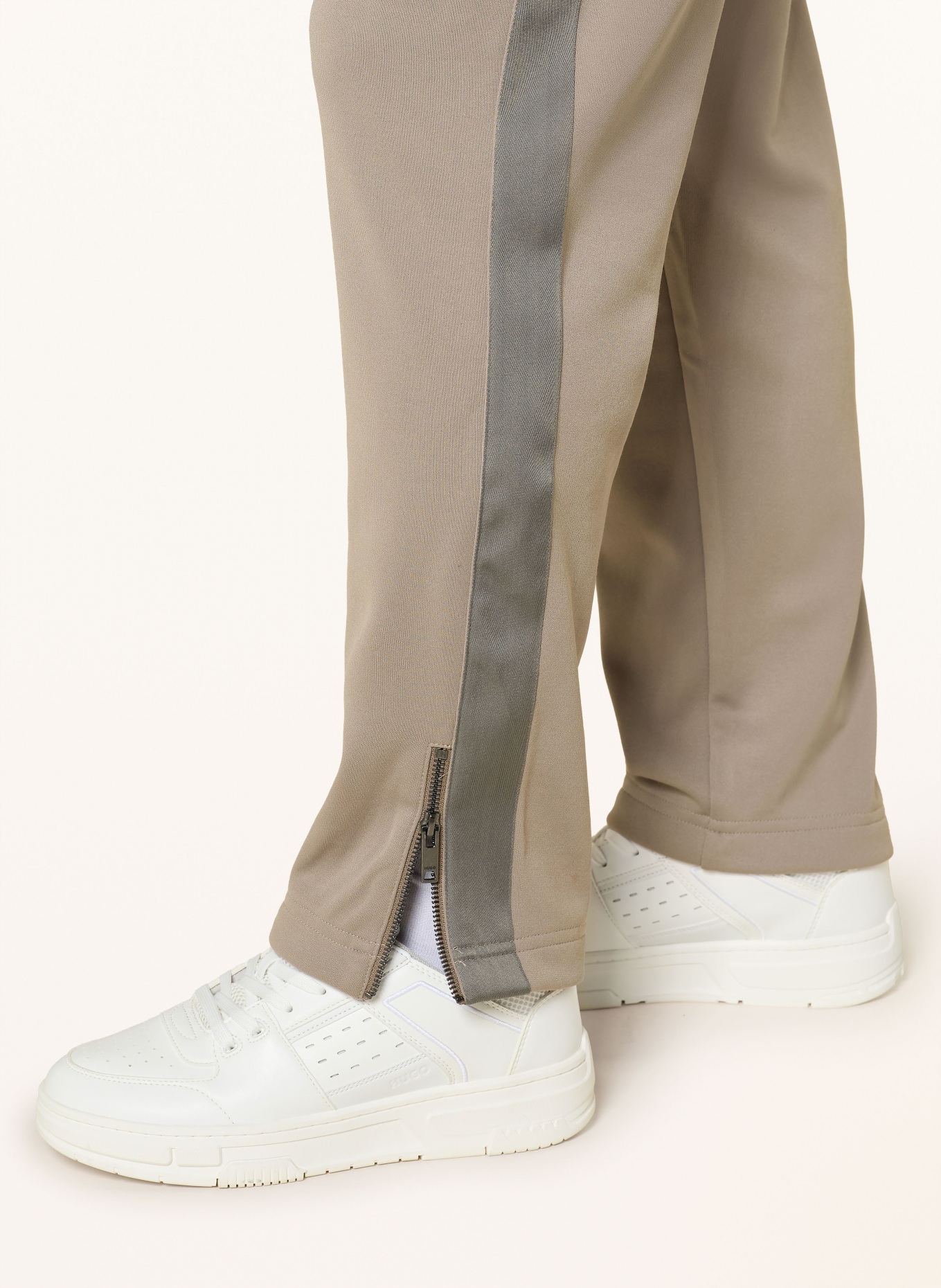 HUGO Hose DOLOS im Jogging-Stil: BRAUN / GRAU