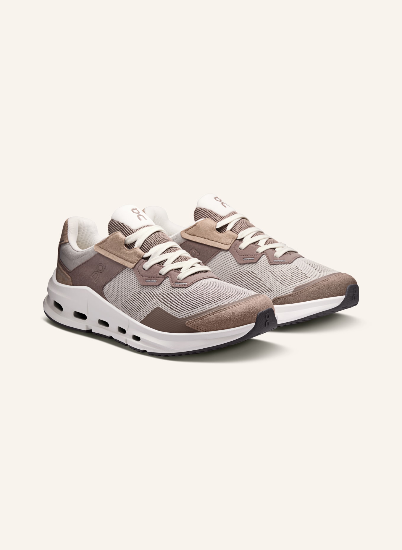 On CLOUDNOVA RIFT sneaker: TAUPE / DARK BROWN