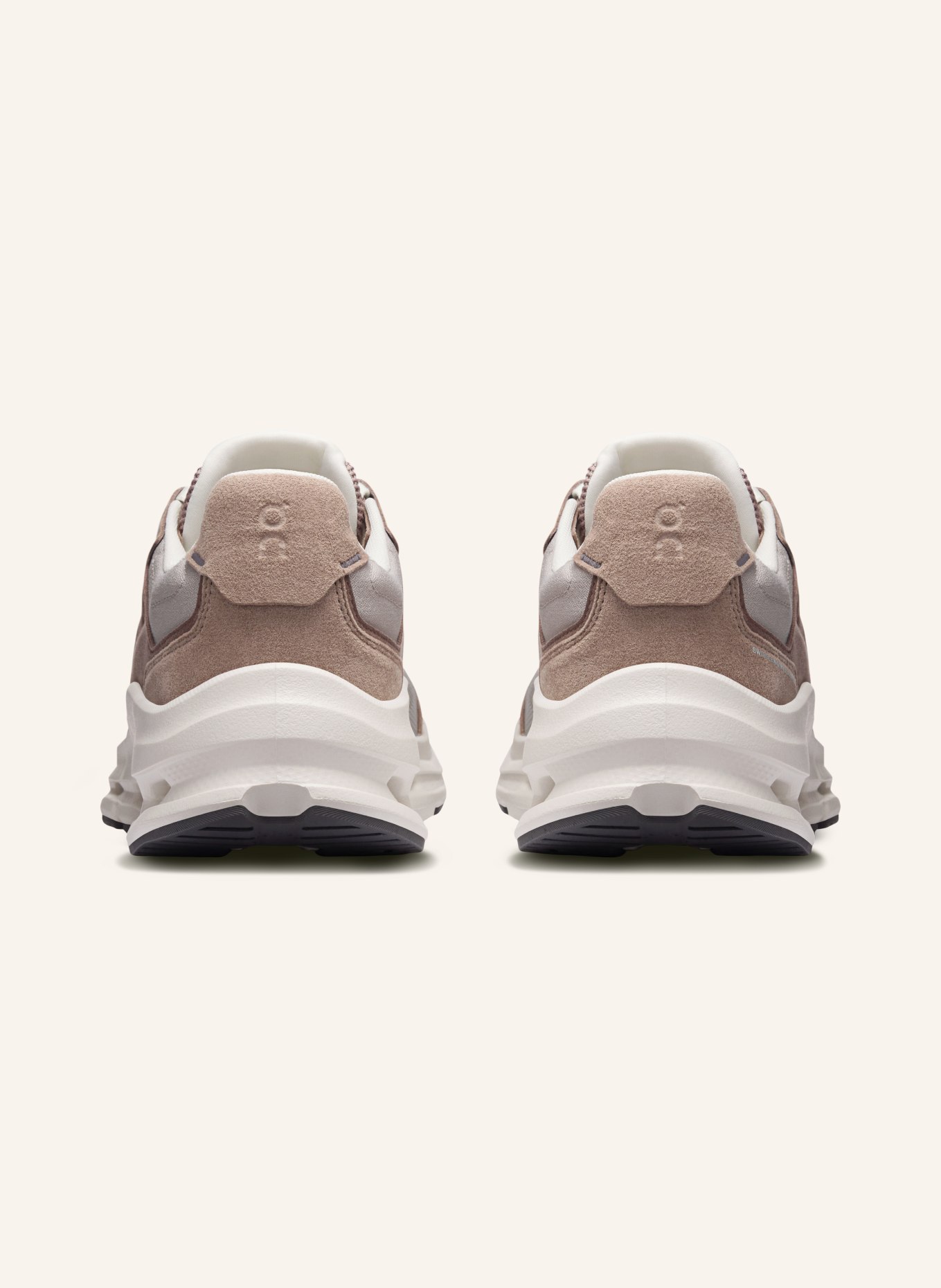 On CLOUDNOVA RIFT sneaker: TAUPE / DARK BROWN