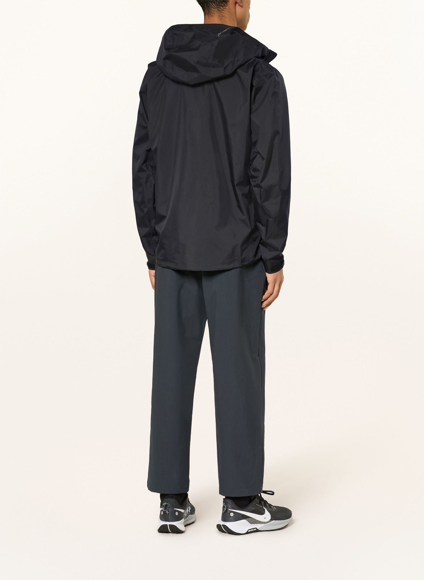 ARC'TERYX BETA SL hardshell jacket: BLACK